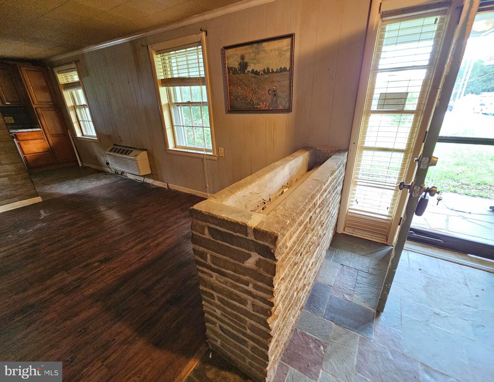 GLENDALE GARDENS - Residential