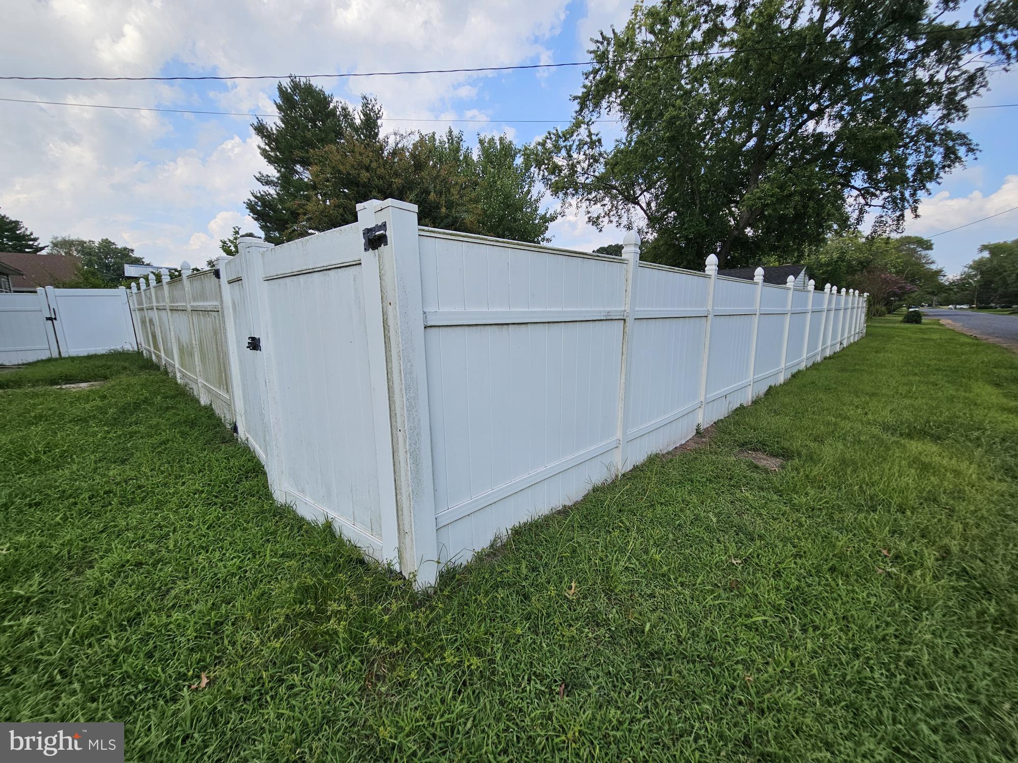 GLENDALE GARDENS - Residential