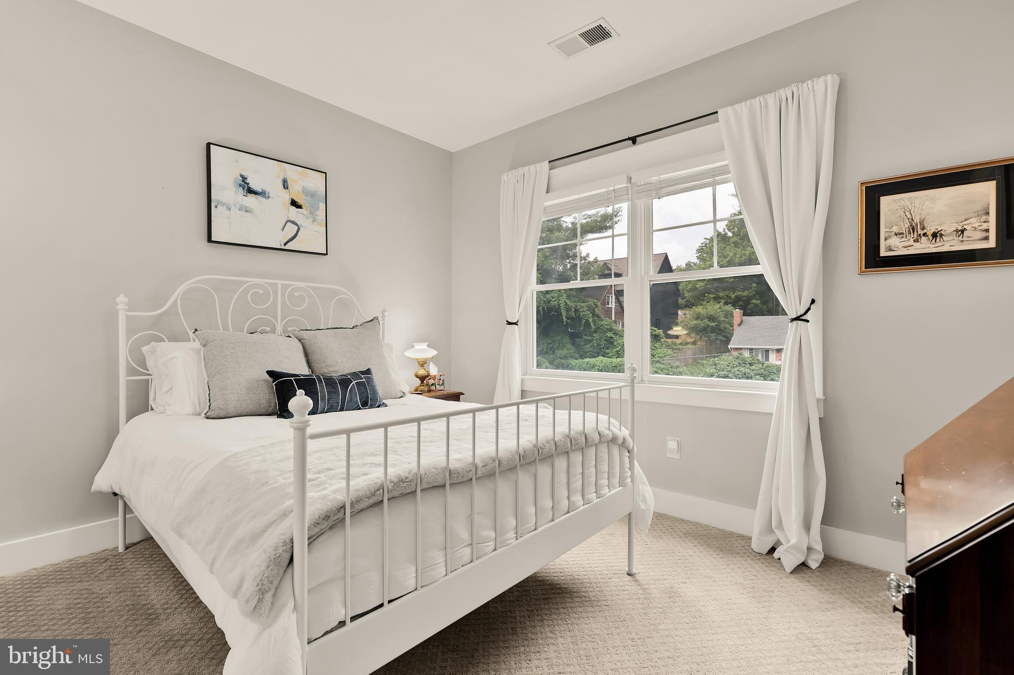 HIGHVIEW PARK - Residential