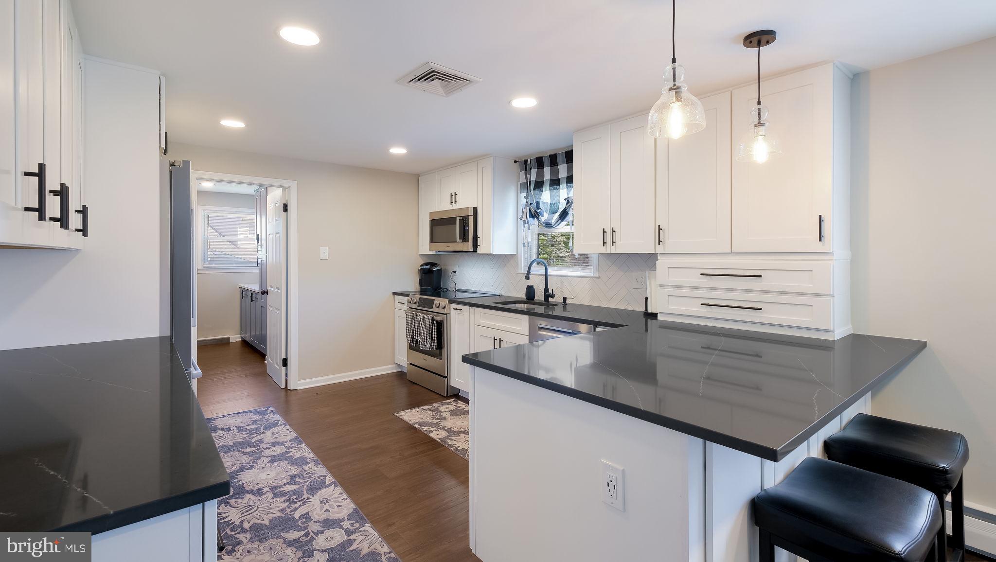 OAK HILL - Residential