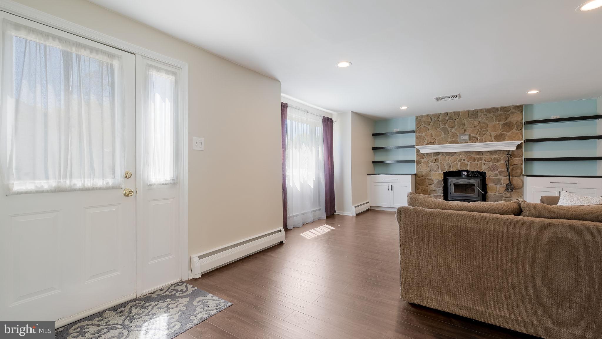 OAK HILL - Residential