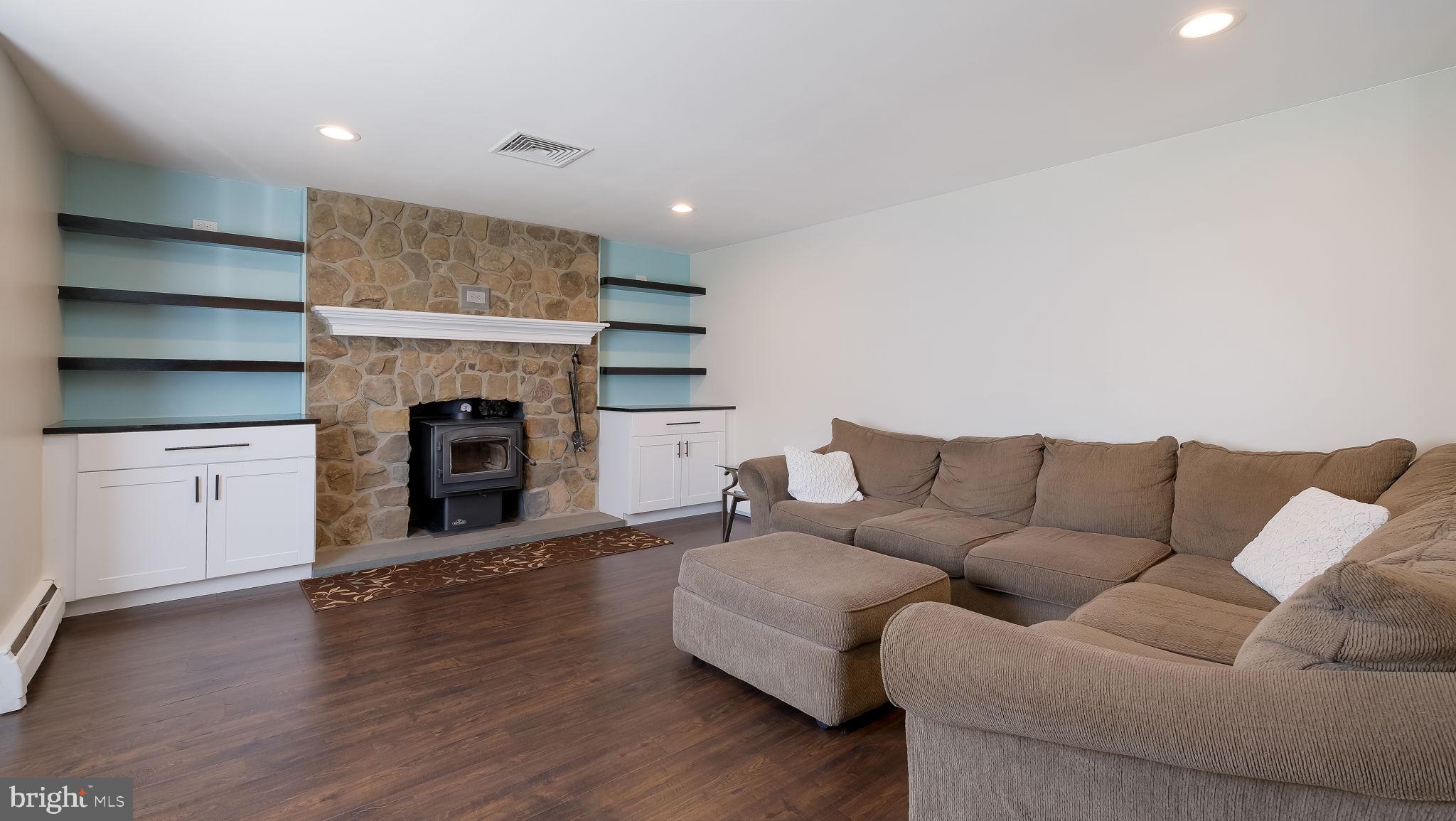 OAK HILL - Residential