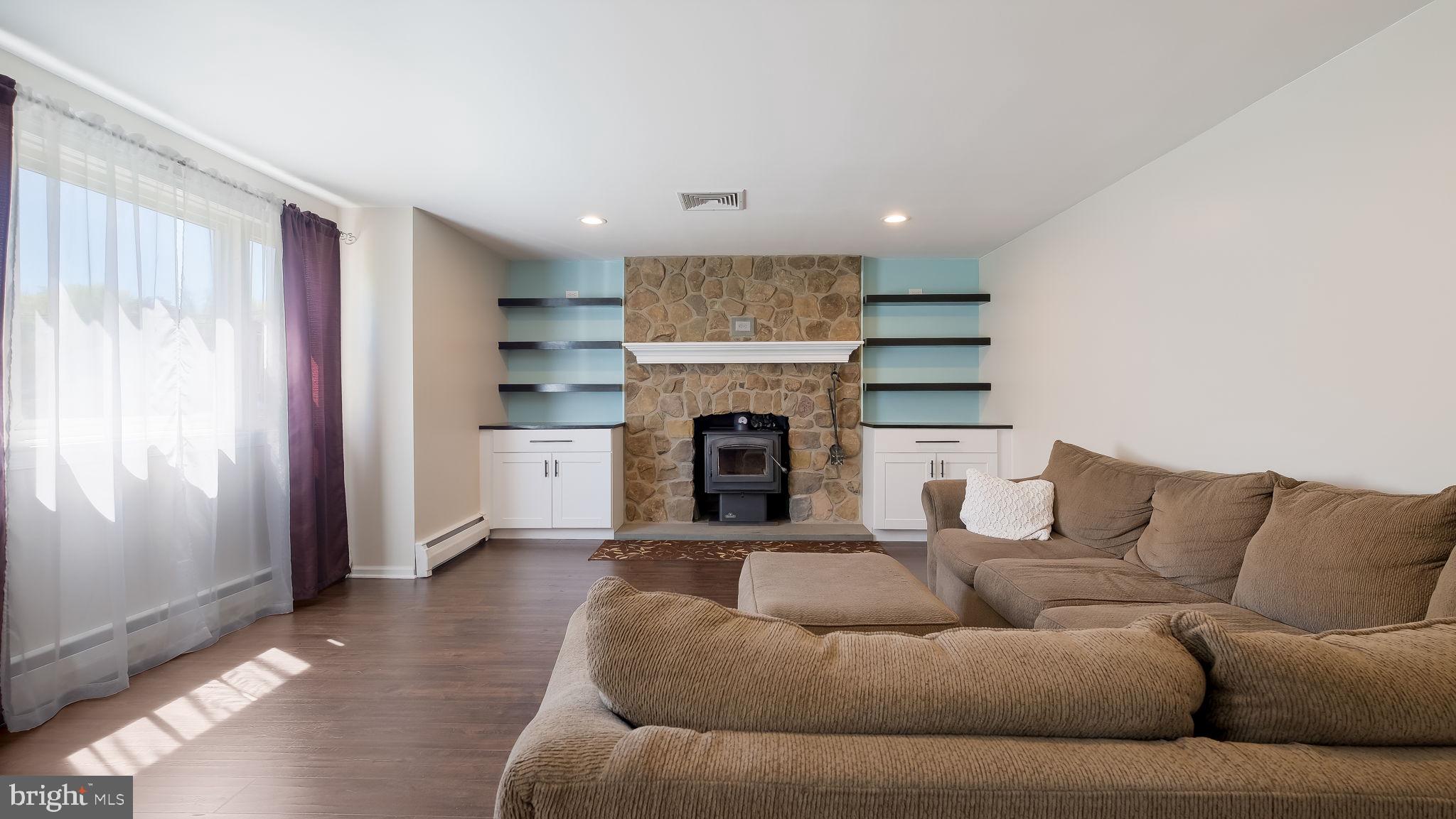 OAK HILL - Residential