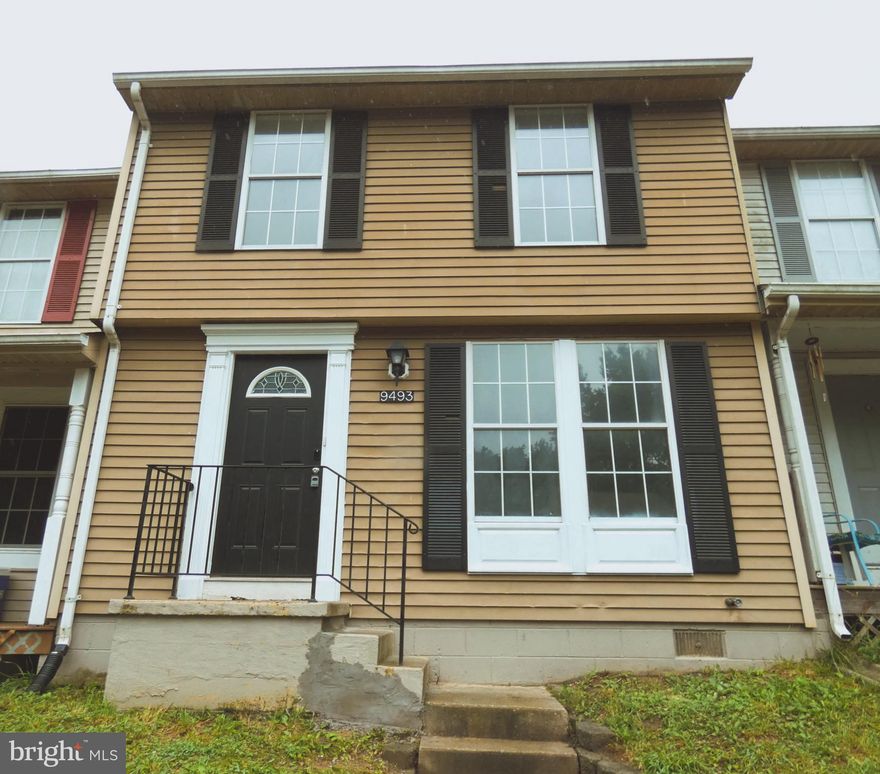 Inviting townhome with a renovated kitchen and plush carpets throughout! This charming abode boasts 3 bedrooms and 1.5 baths. The roomy living area seamlessly transitions into a formal dining space adorned with a stylish built-in cabinet. Nestled in a prime location just off Rt 3, you'll find yourself within easy reach of Dahlgren and a mere 20 minutes from Fredericksburg.