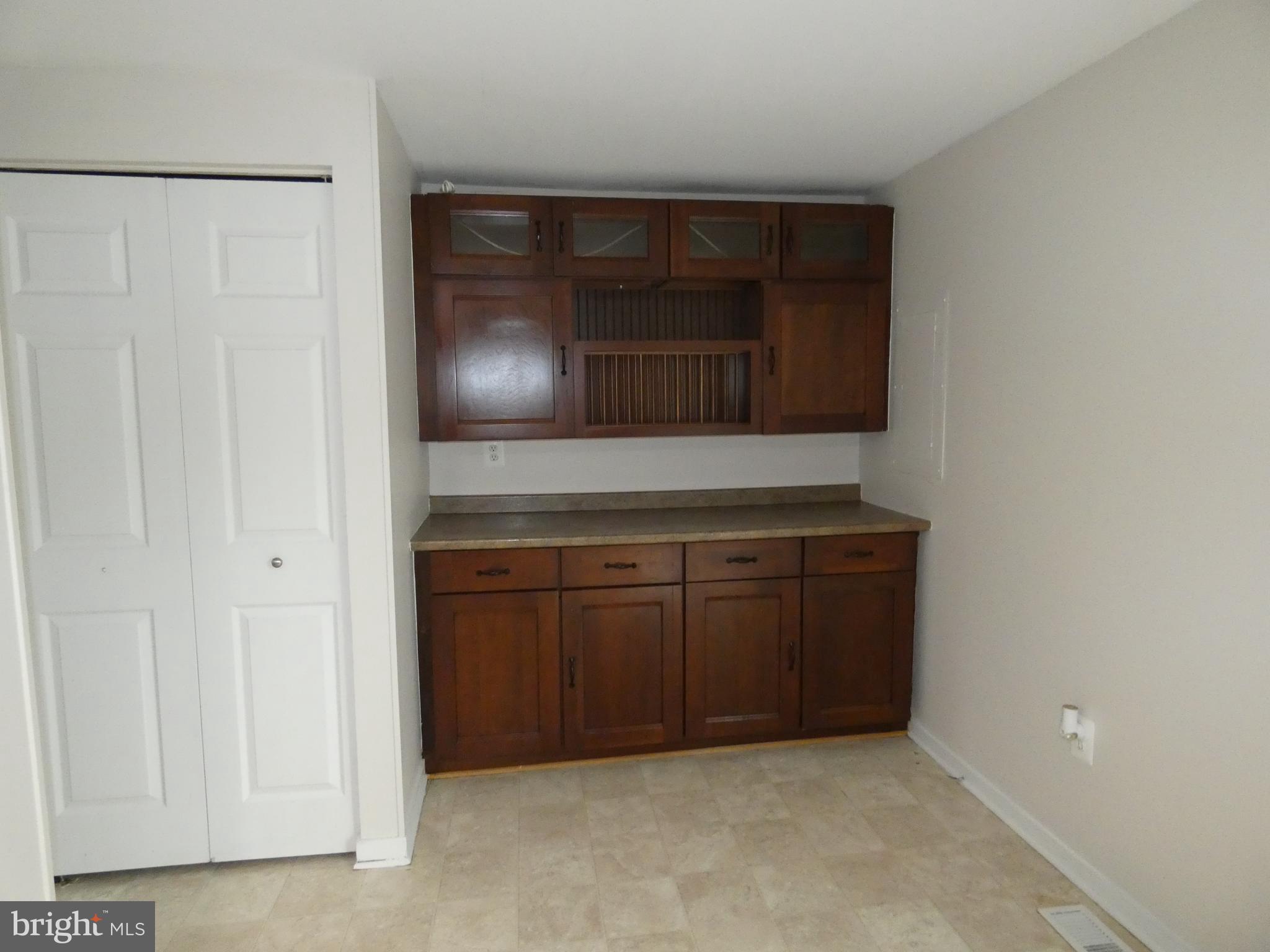 PRESIDENTIAL VILLAGE - Residential Lease