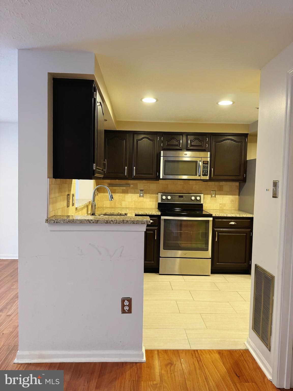 SOUTHFIELD - Residential Lease