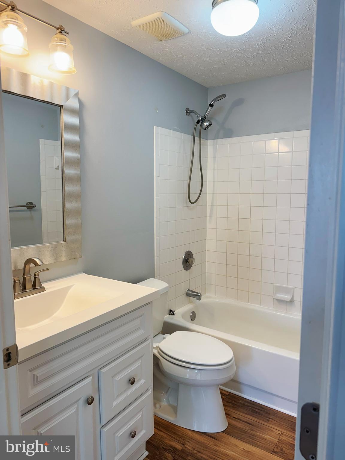 SOUTHFIELD - Residential Lease