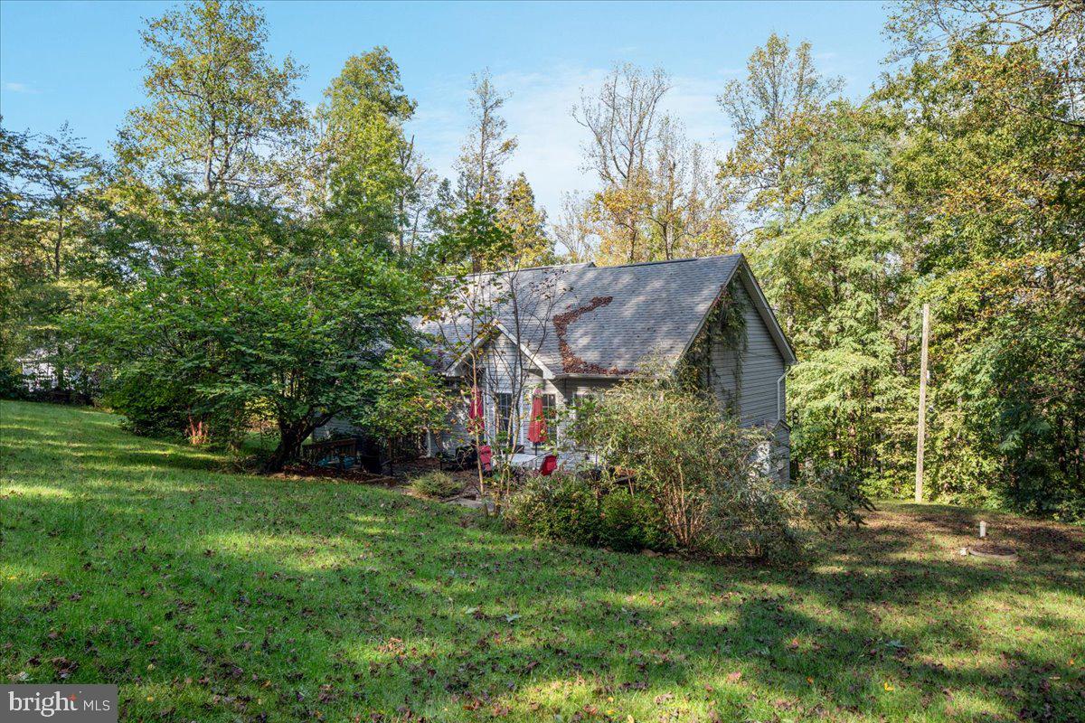 LAKE FRONT ROYAL - Residential