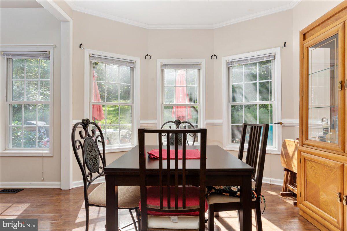 LAKE FRONT ROYAL - Residential