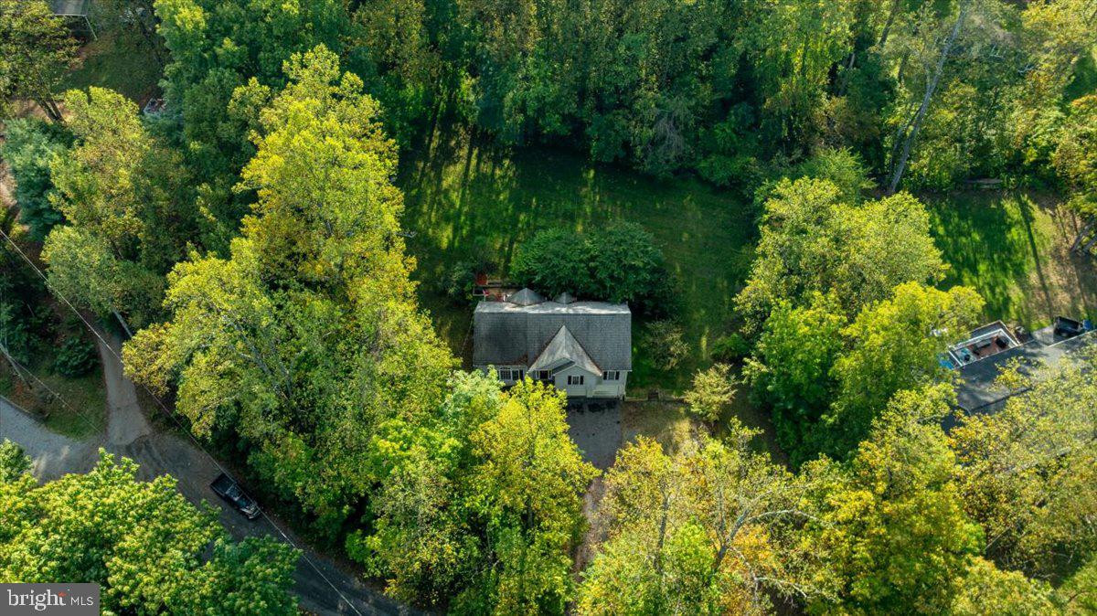 LAKE FRONT ROYAL - Residential