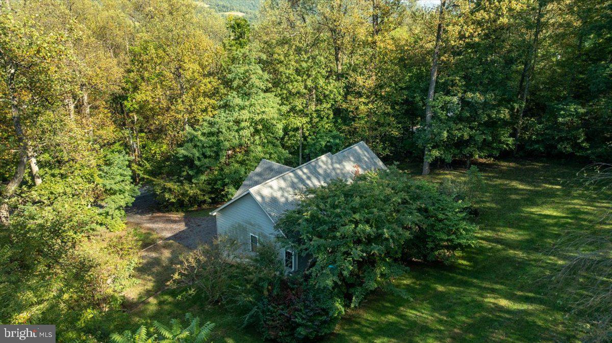 LAKE FRONT ROYAL - Residential