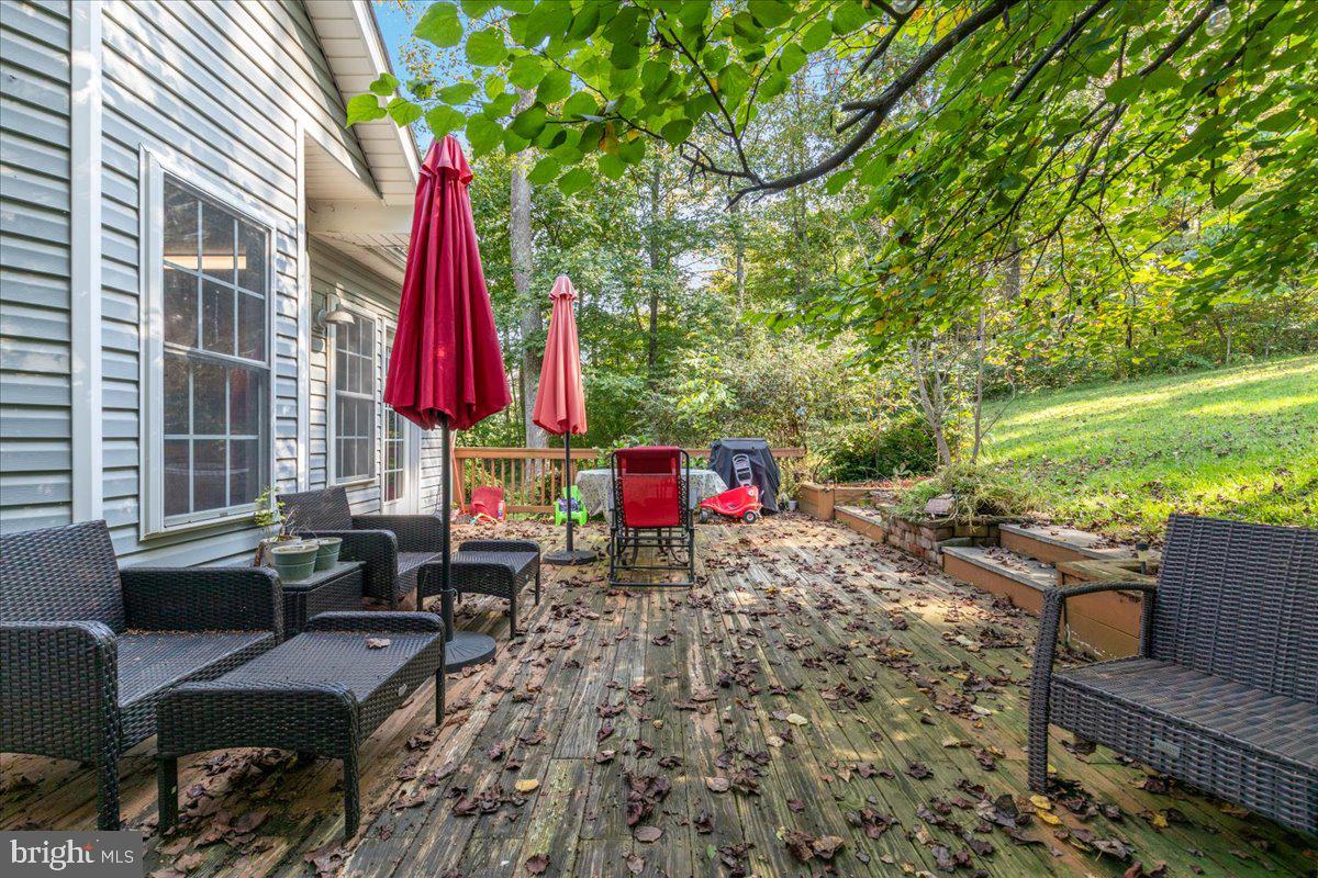 LAKE FRONT ROYAL - Residential