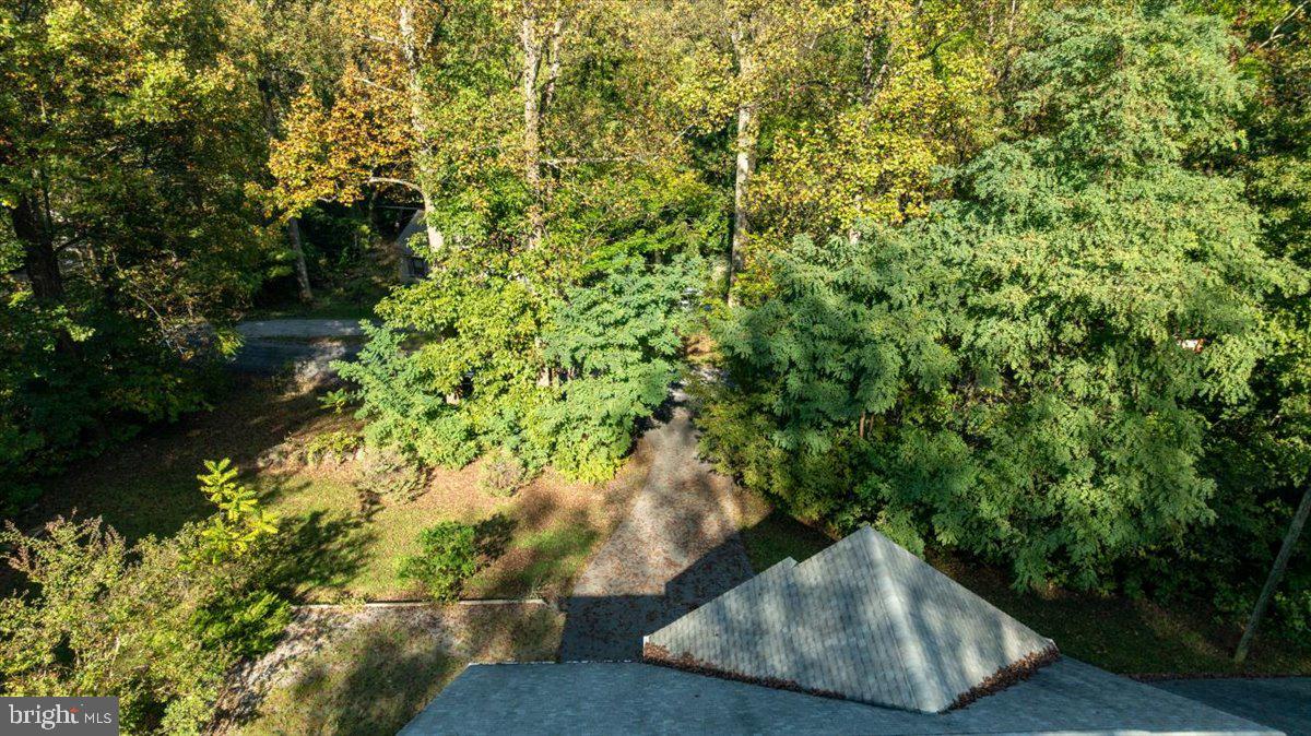 LAKE FRONT ROYAL - Residential