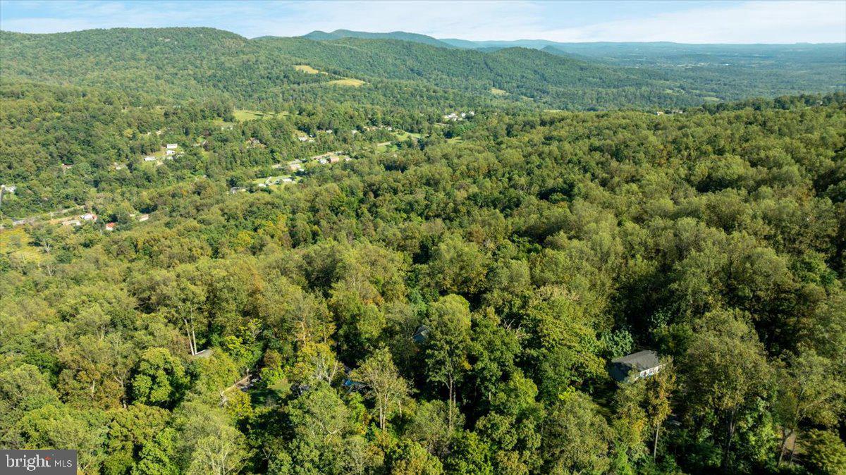 LAKE FRONT ROYAL - Residential