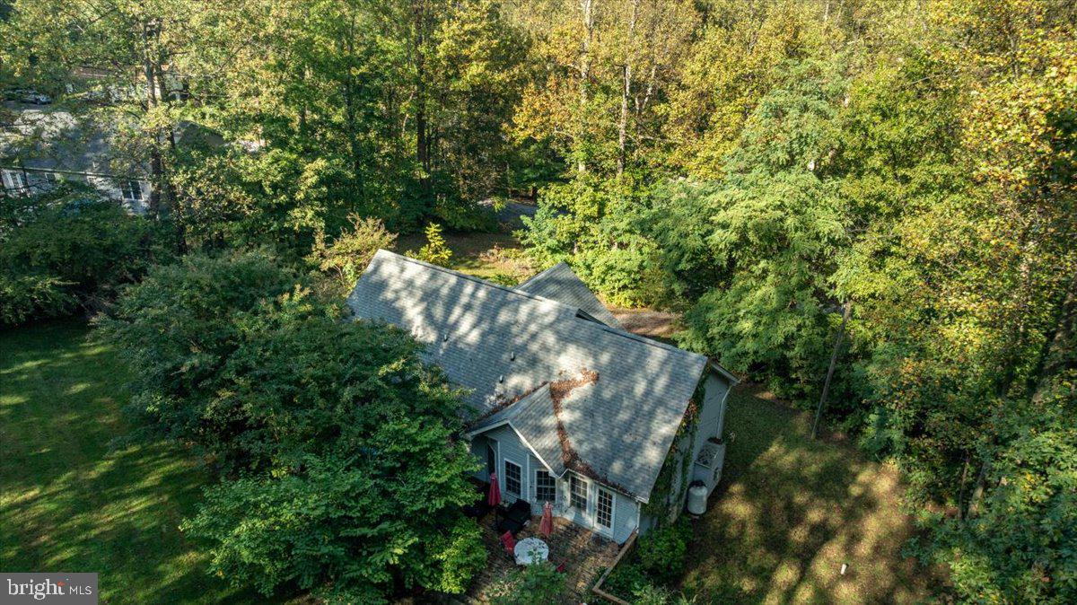 LAKE FRONT ROYAL - Residential