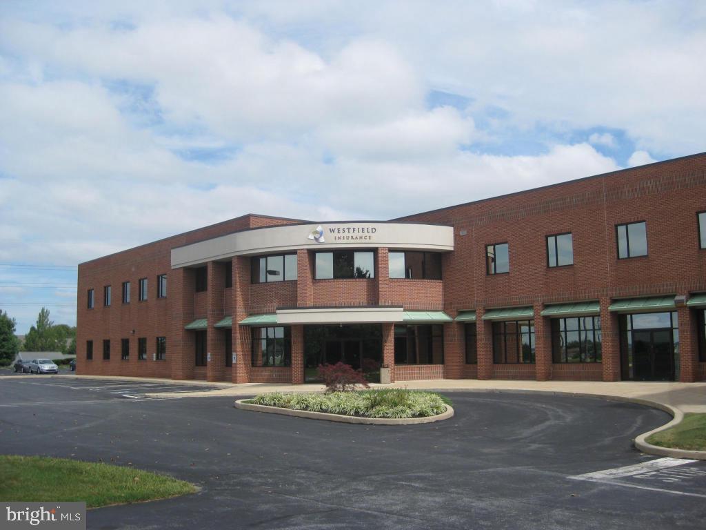 Professional offi ce building in attractive business park setting with easy access fromRoute 501 near Lancaster Airport. Property consists of a one (1) and two (2) story building of 79,000+/-SF with secured access, shared lunchroom/training area and ampleon-site parking. Current owner will consider leaseback of approx. 30,000 SF. Ideal for owner/user looking for investment income and/or room for future expansion.
