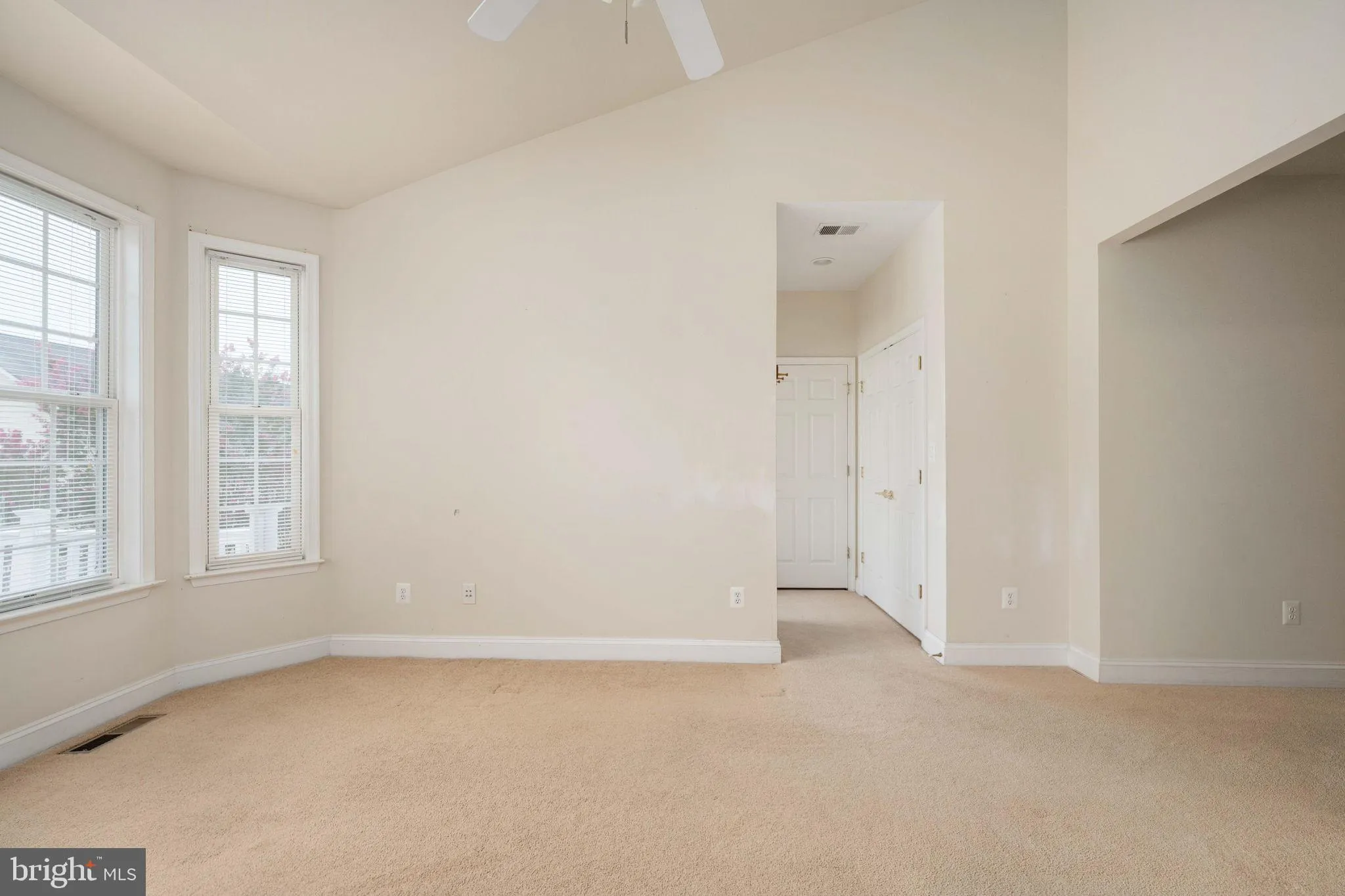 Fredericksburg, Virginia 22407, United States, 4 Bedrooms Bedrooms, ,4 BathroomsBathrooms,Residential,Active,192037