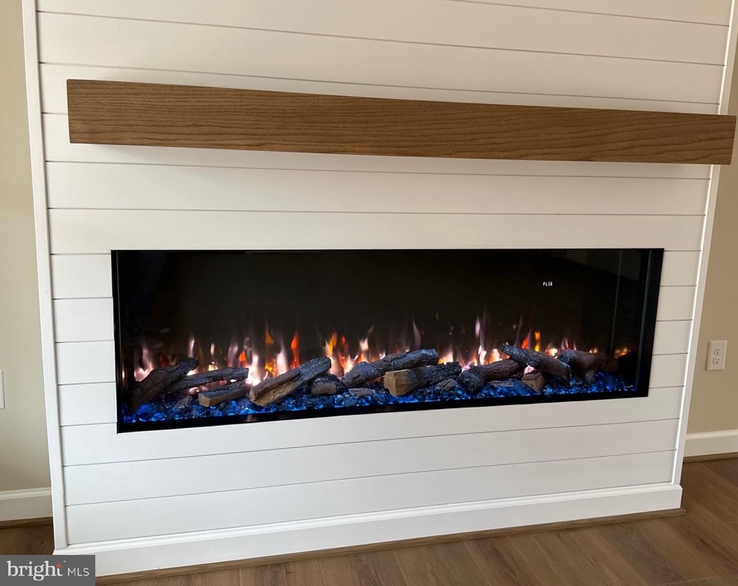 ROYAL VIEW ESTATES - Residential