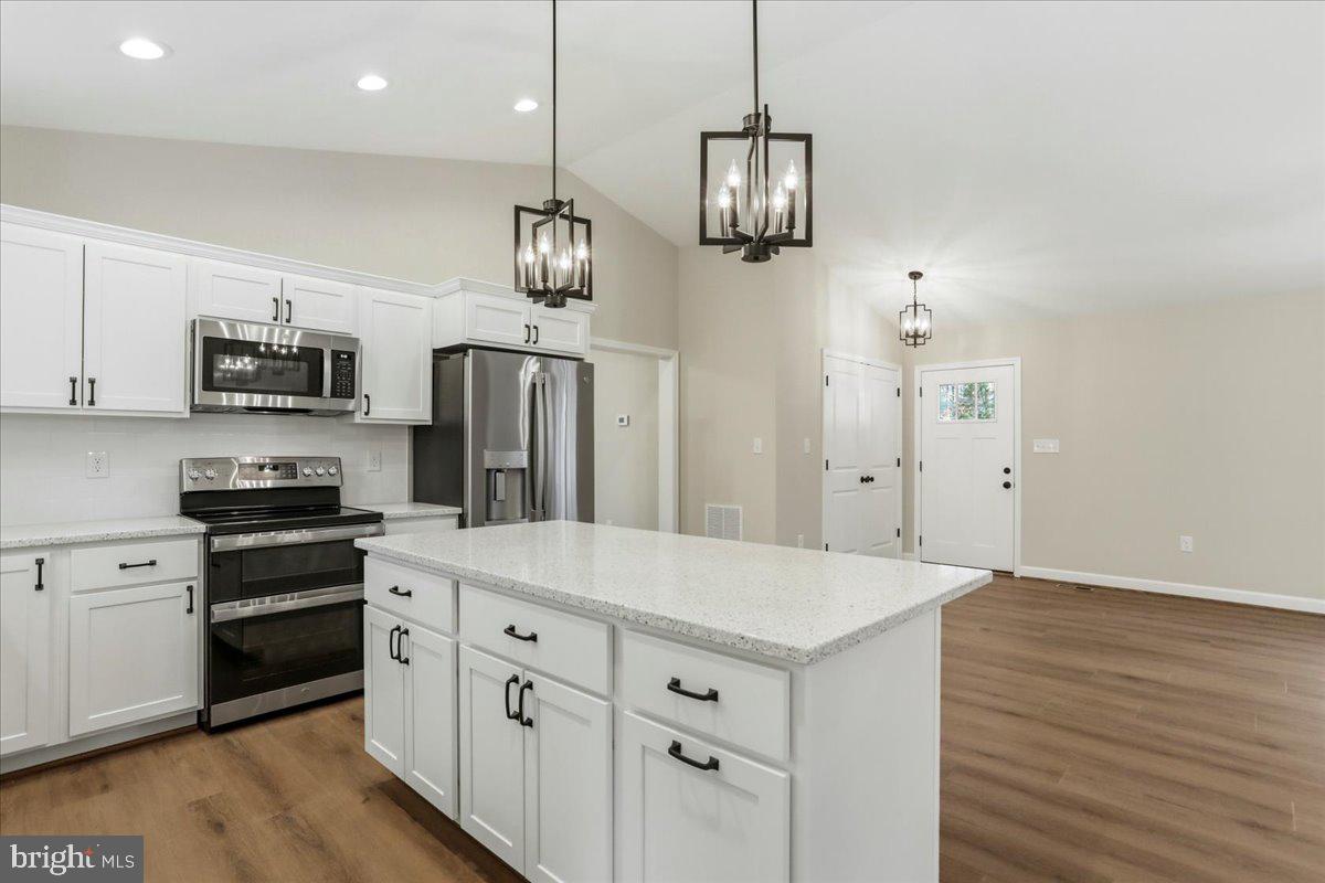 ROYAL VIEW ESTATES - Residential