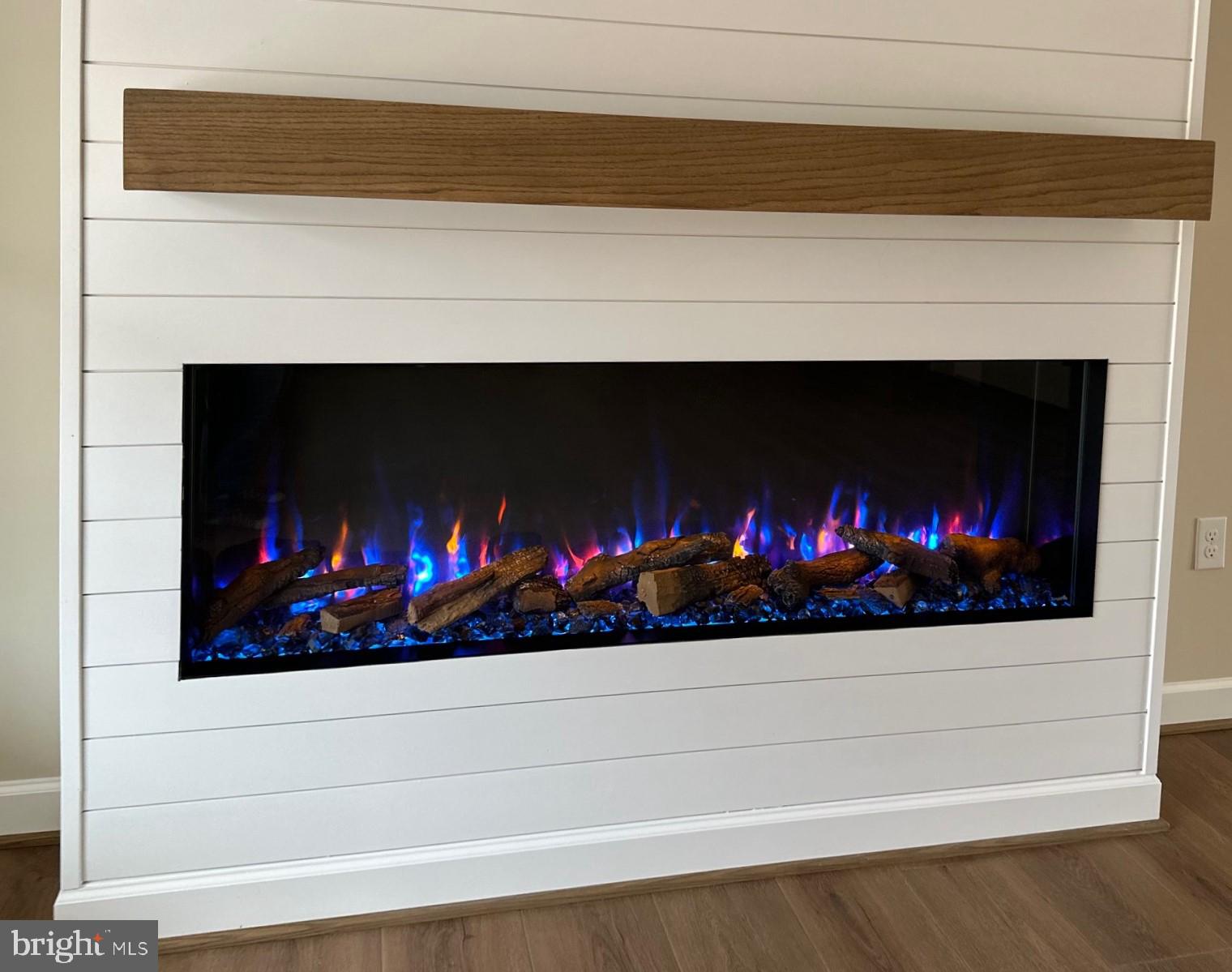 ROYAL VIEW ESTATES - Residential