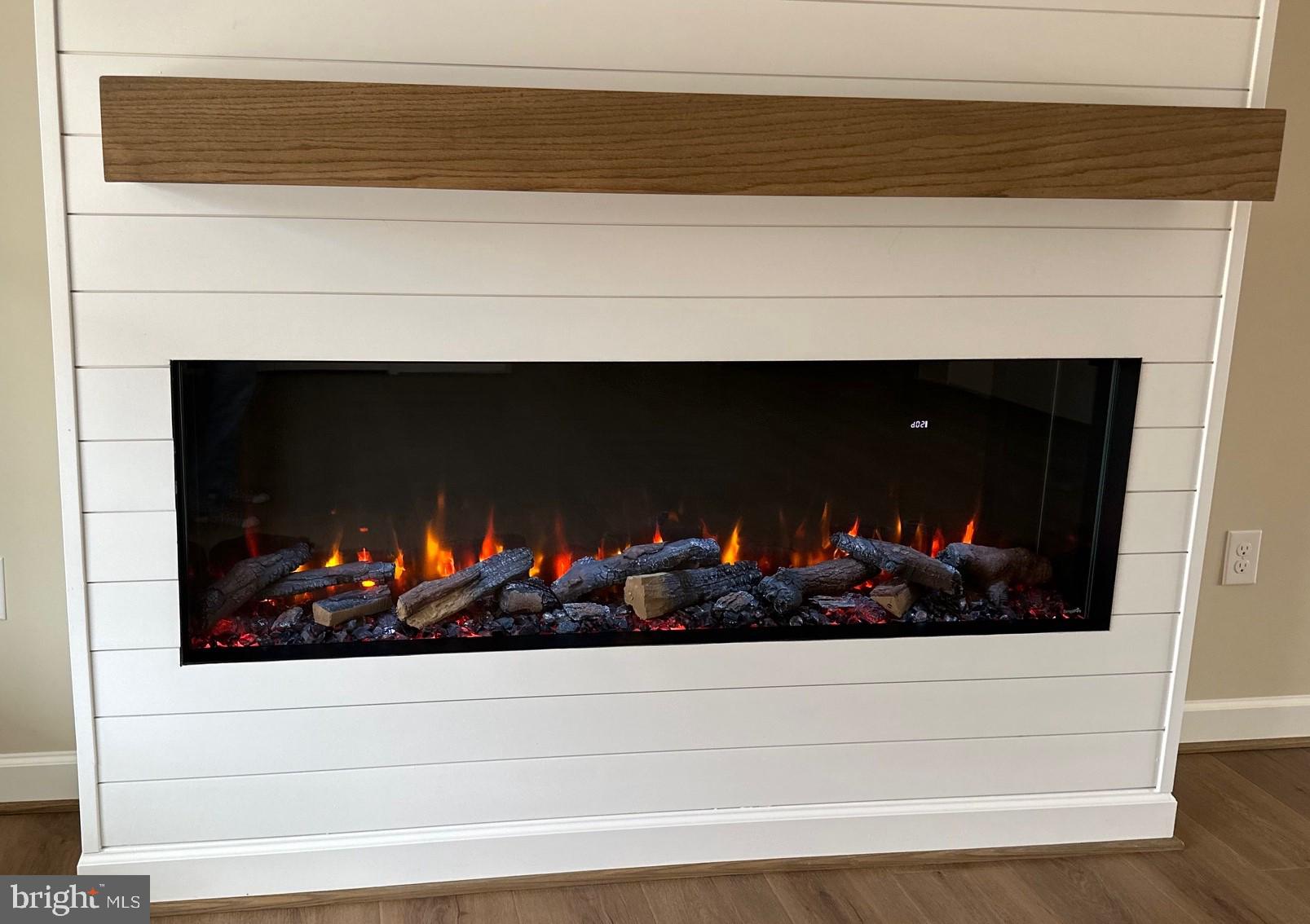 ROYAL VIEW ESTATES - Residential