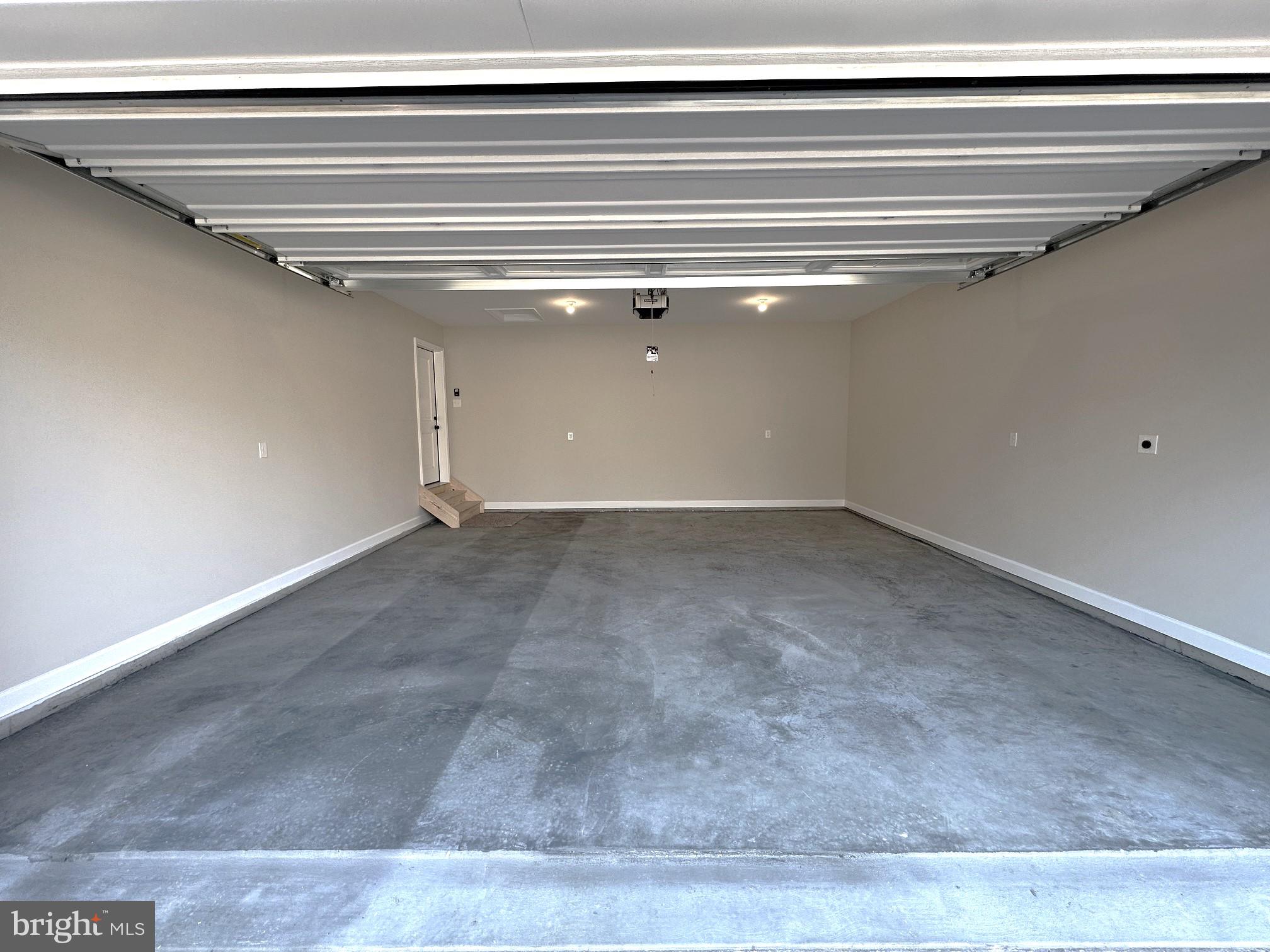 ROYAL VIEW ESTATES - Residential