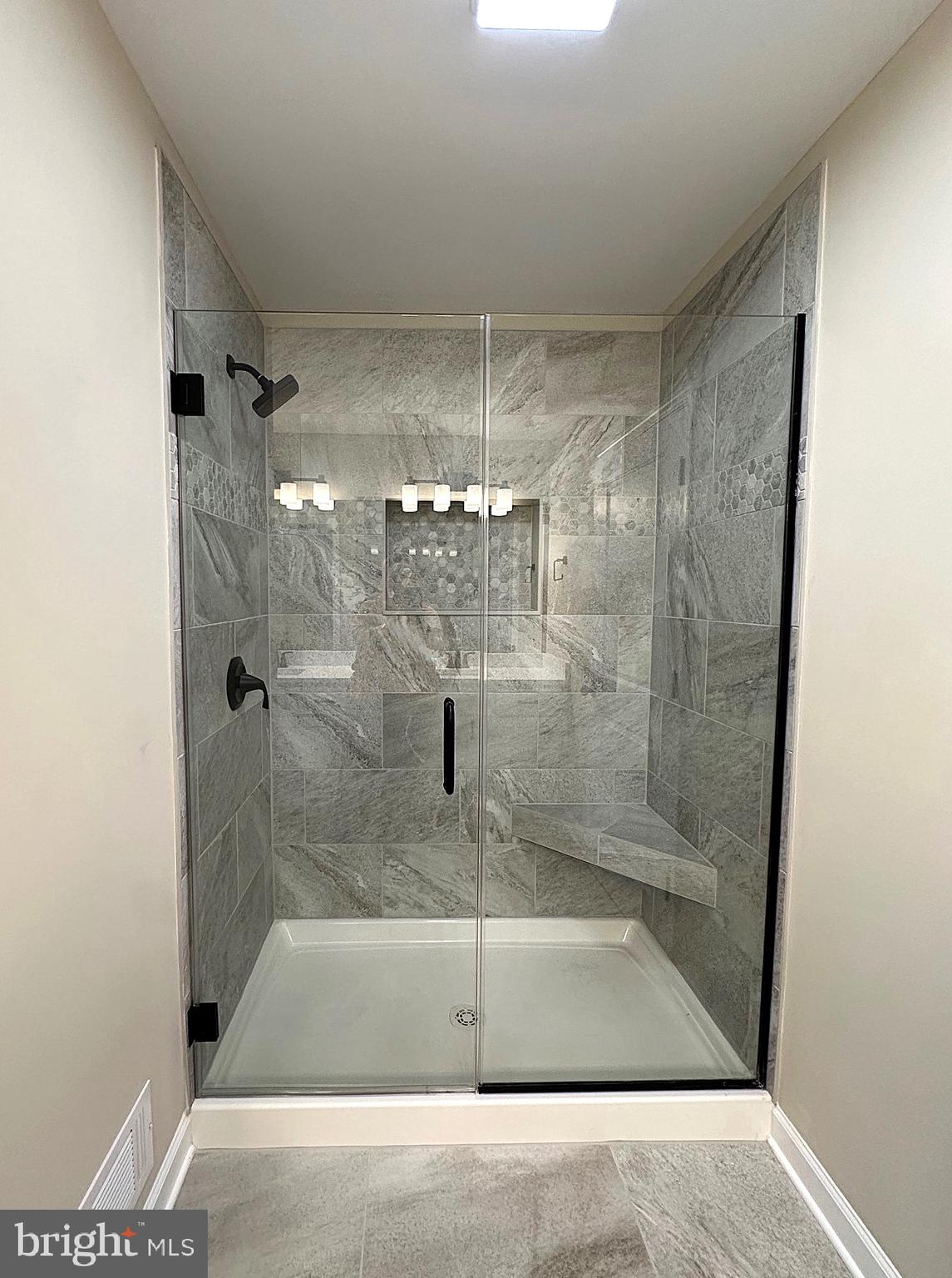 ROYAL VIEW ESTATES - Residential