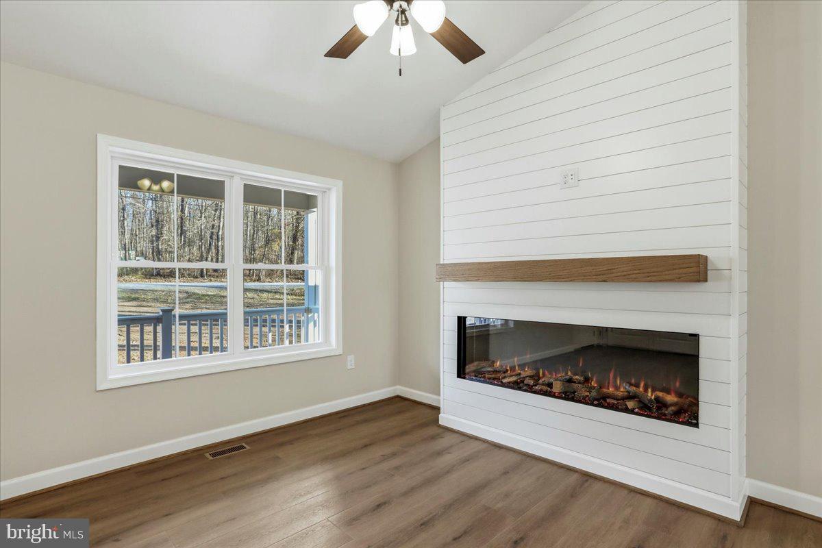 ROYAL VIEW ESTATES - Residential