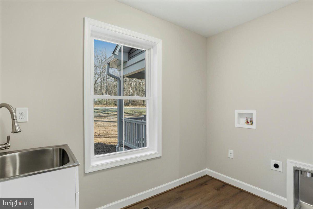 ROYAL VIEW ESTATES - Residential