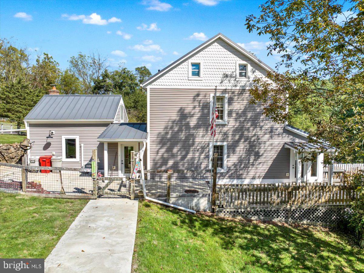 1530 PALISADES DRIVE