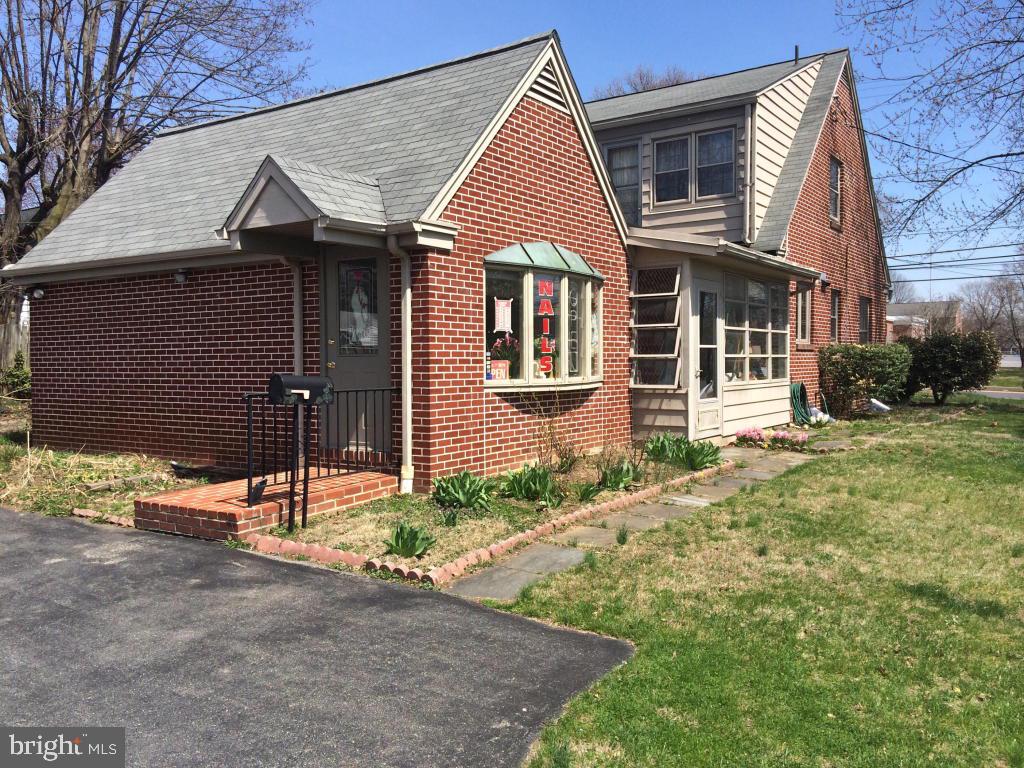 PENN MANOR - Commercial Sale