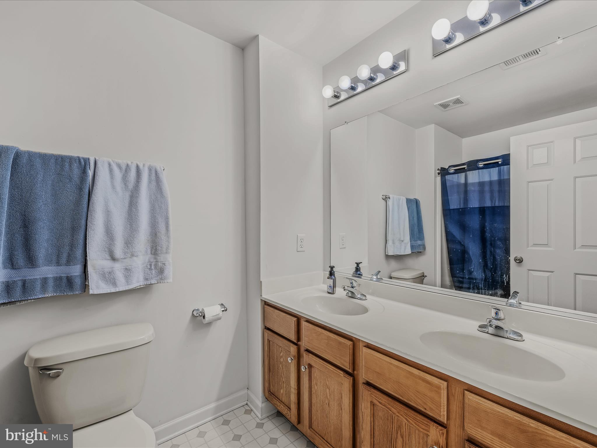 RIVERSIDE VILLAGES - Residential