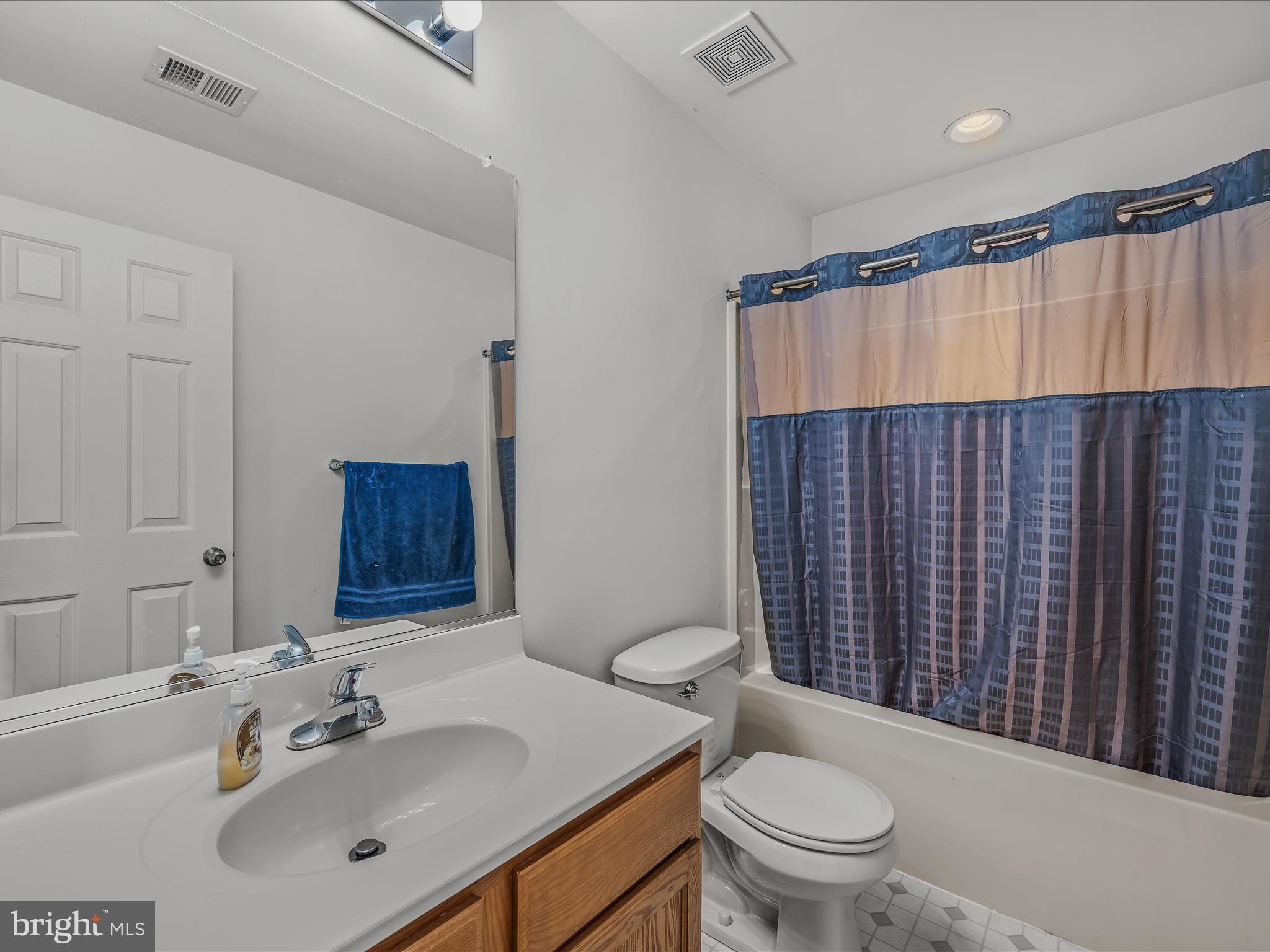 RIVERSIDE VILLAGES - Residential