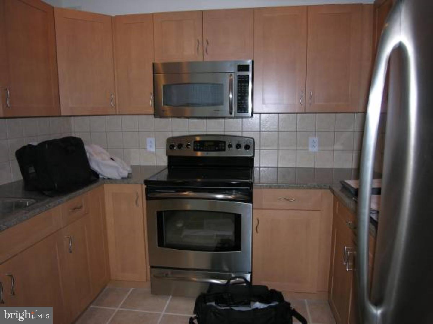 WATERFRONT SQUARE - Residential Lease