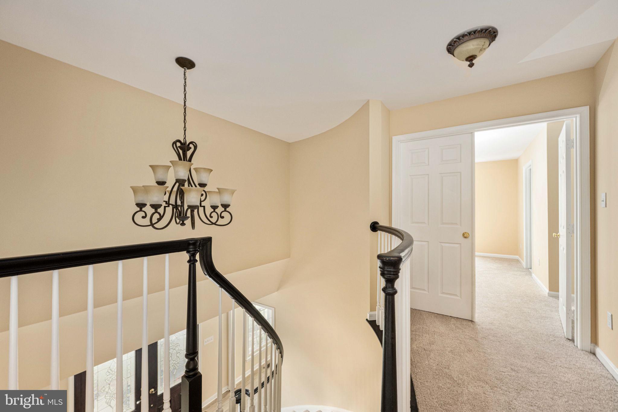 CRYSTAL LAKE - Residential