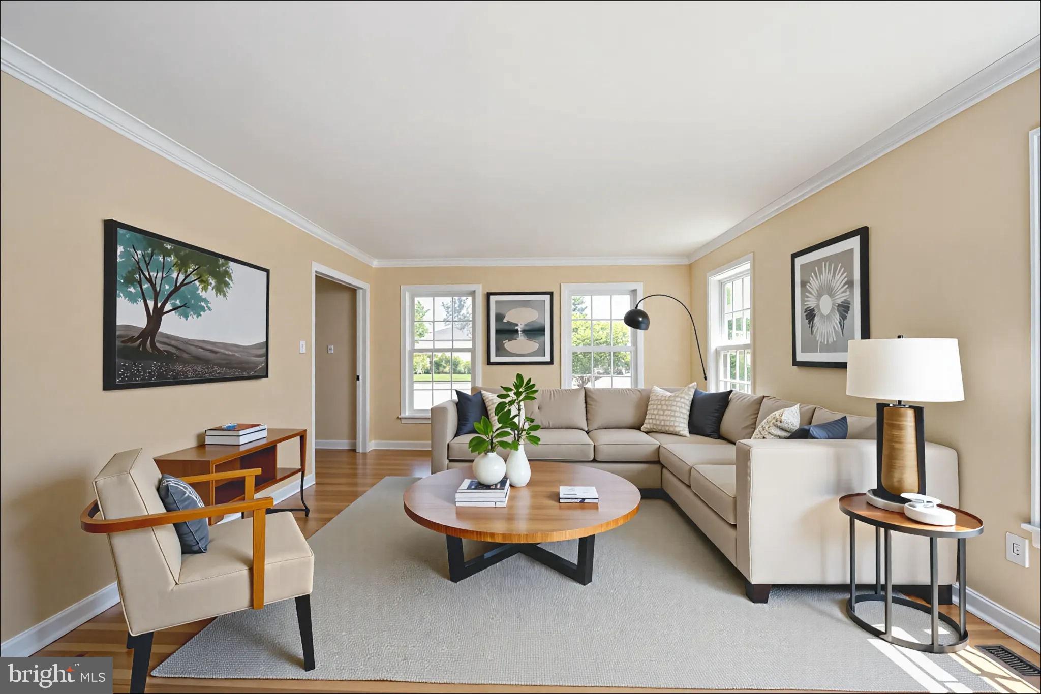 CRYSTAL LAKE - Residential