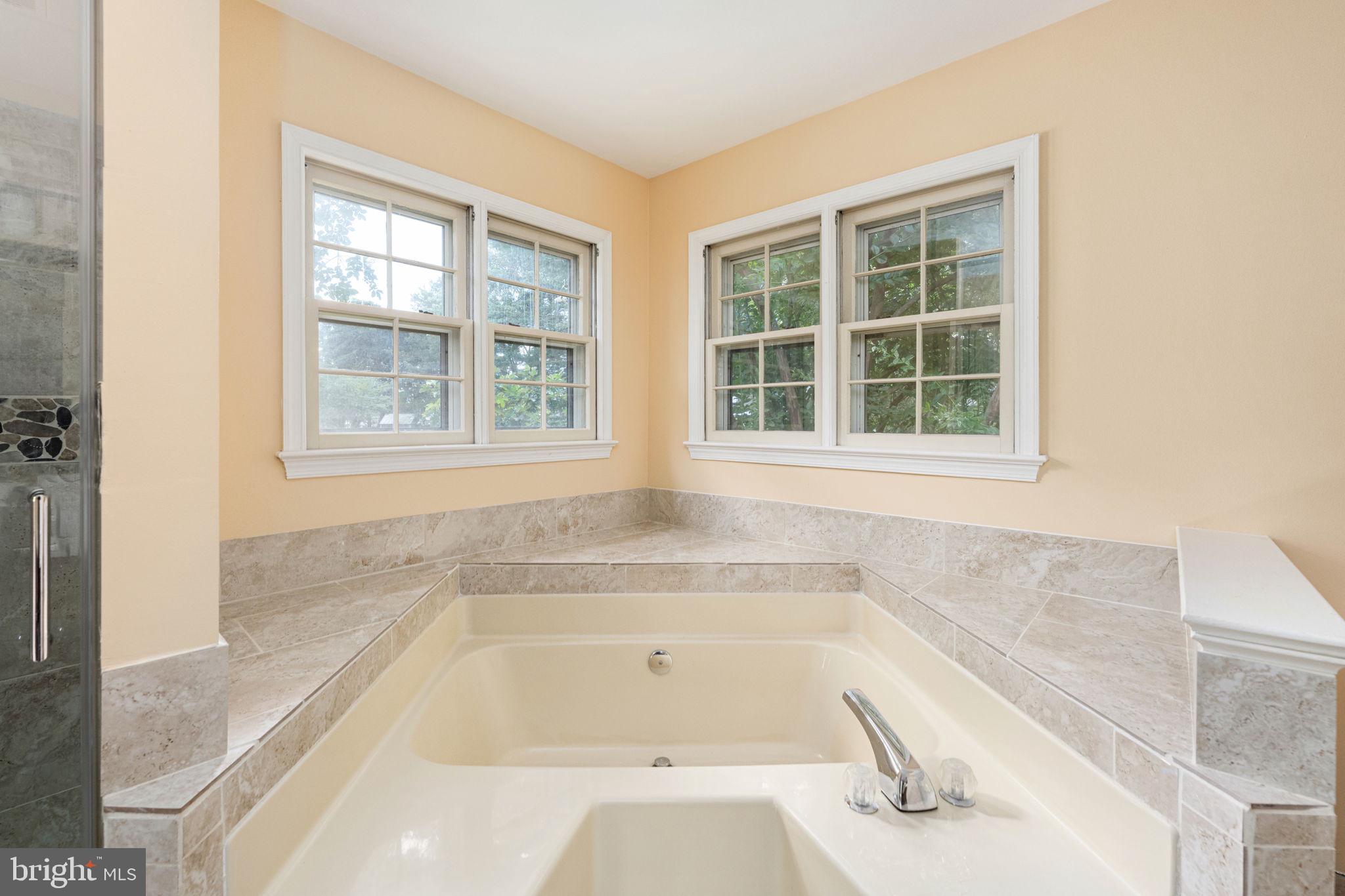 CRYSTAL LAKE - Residential