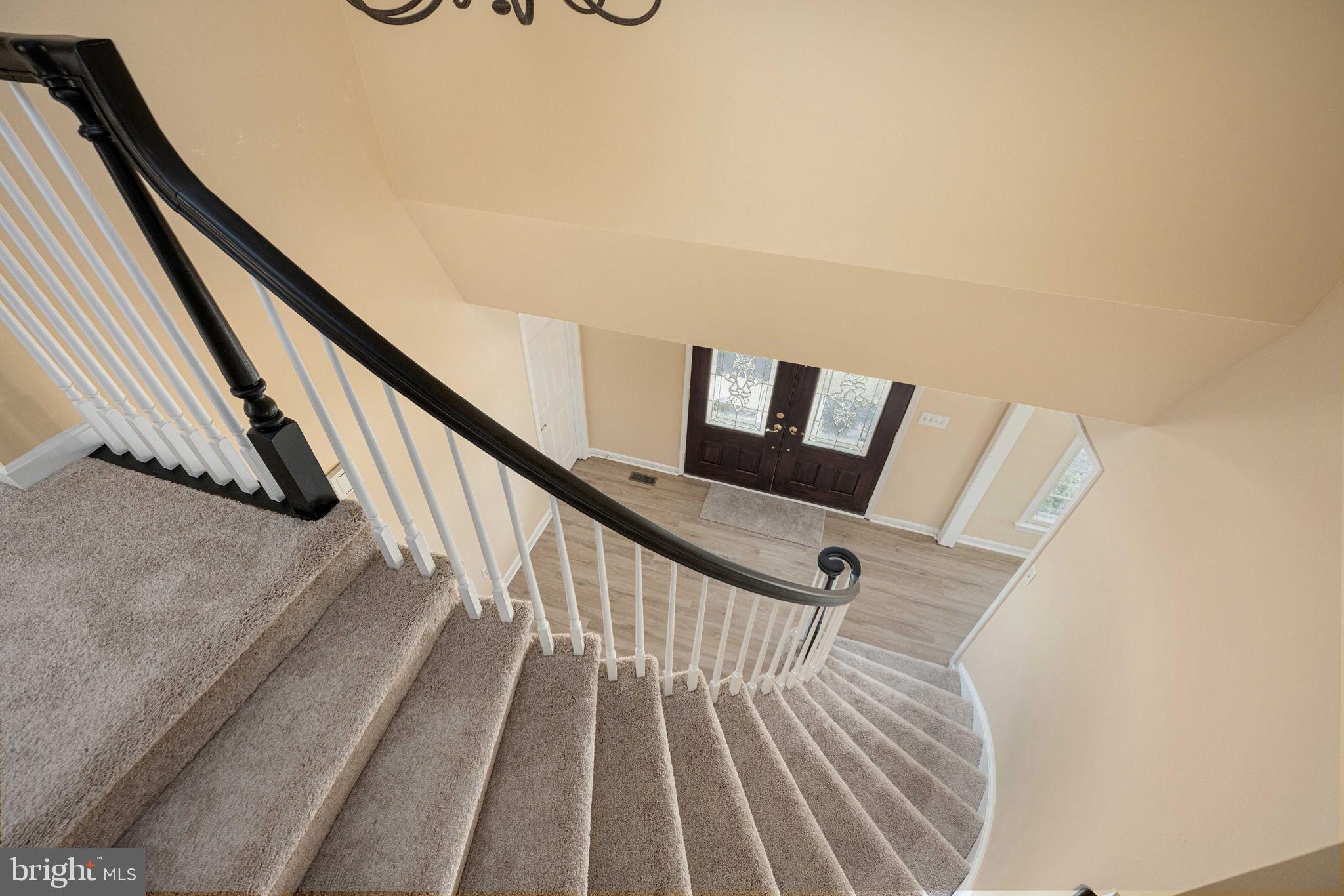 CRYSTAL LAKE - Residential