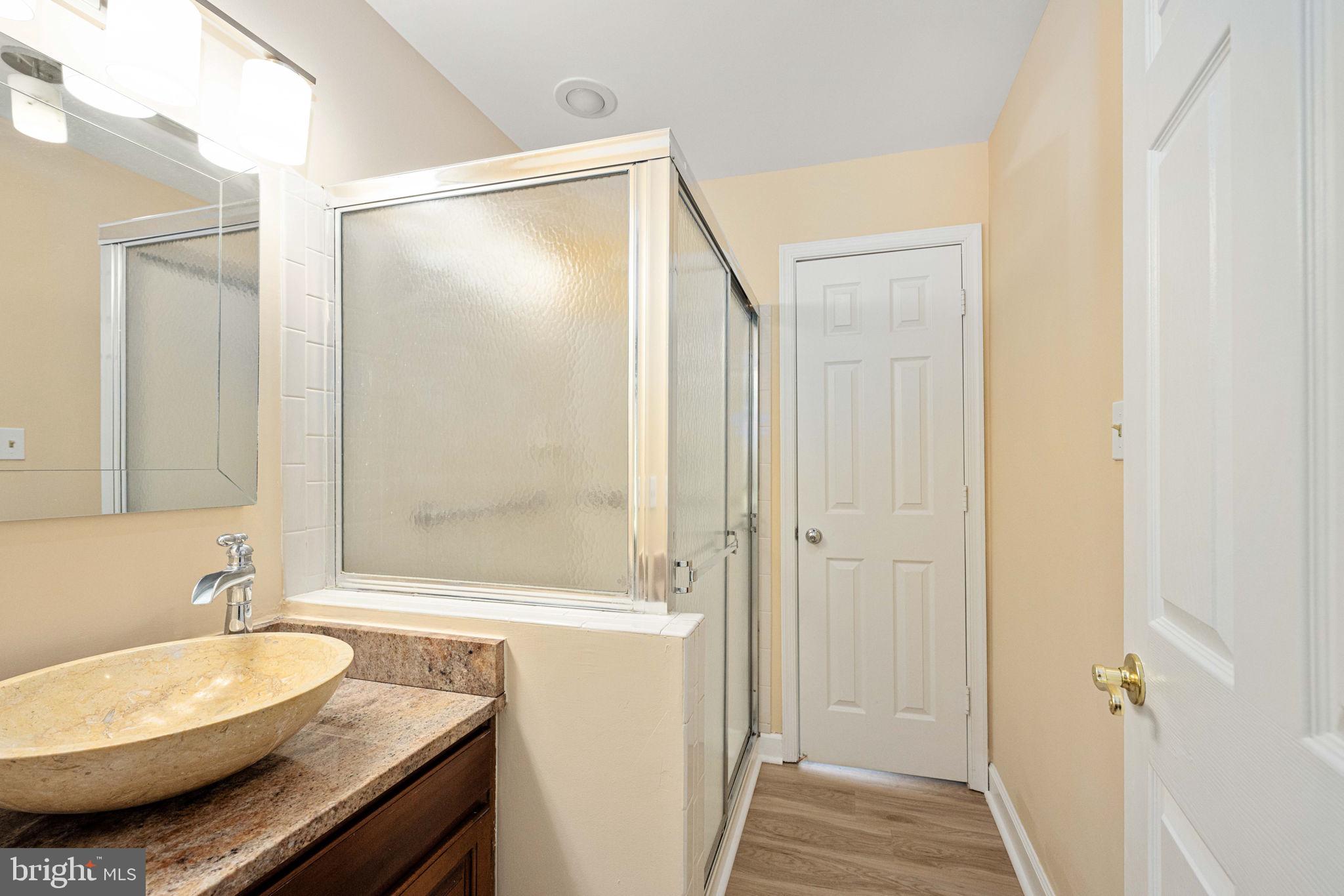 CRYSTAL LAKE - Residential