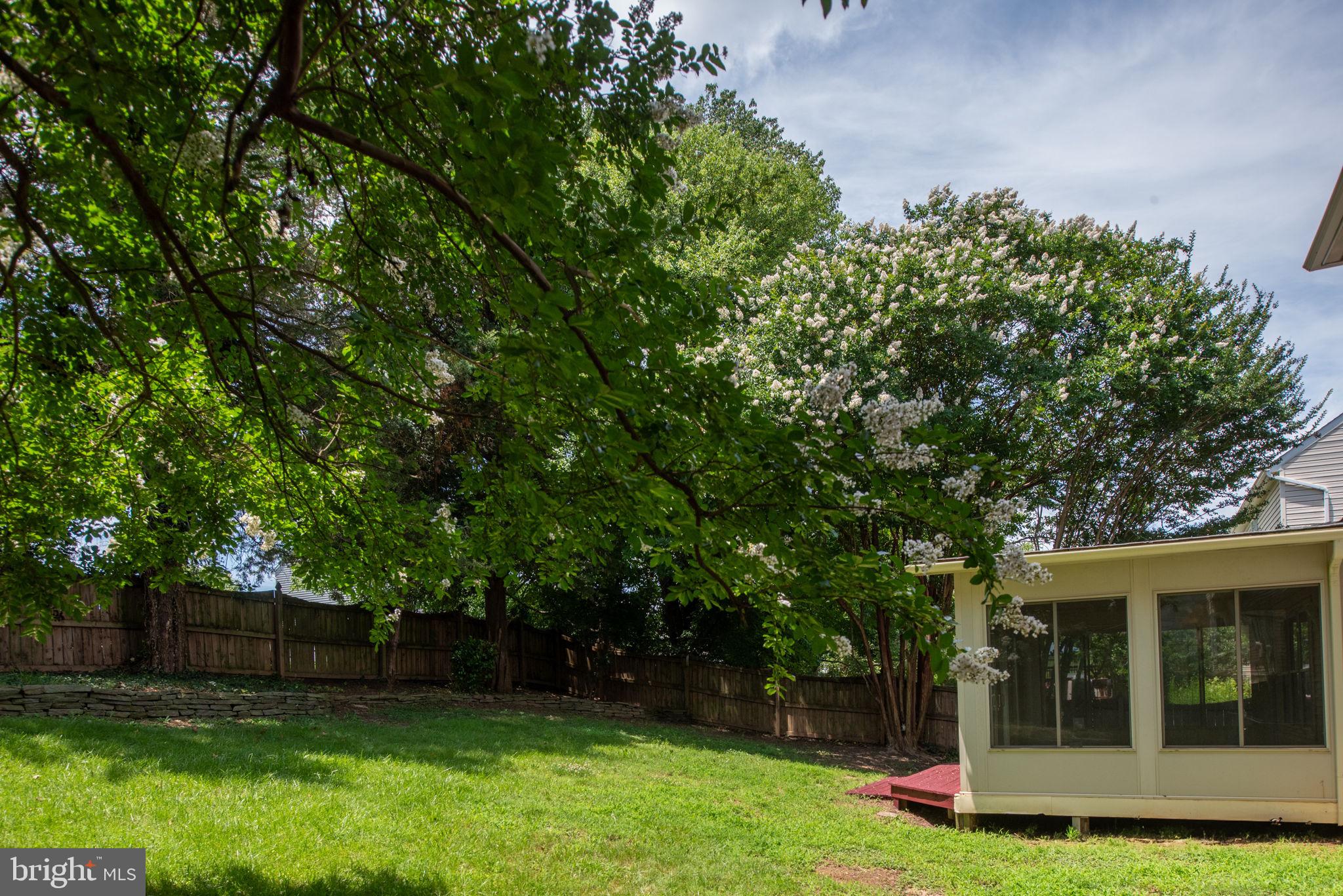 CRYSTAL LAKE - Residential