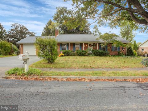 136 PARK PLACE EAST E SHIPPENSBURG PA 17257