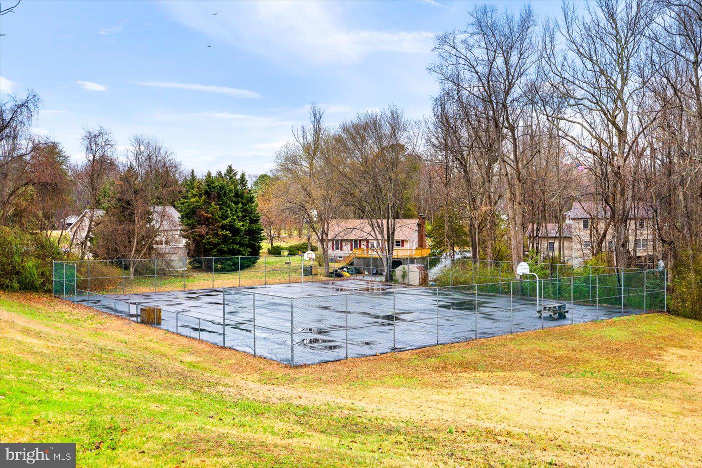 PRESIDENTIAL LAKES - Residential