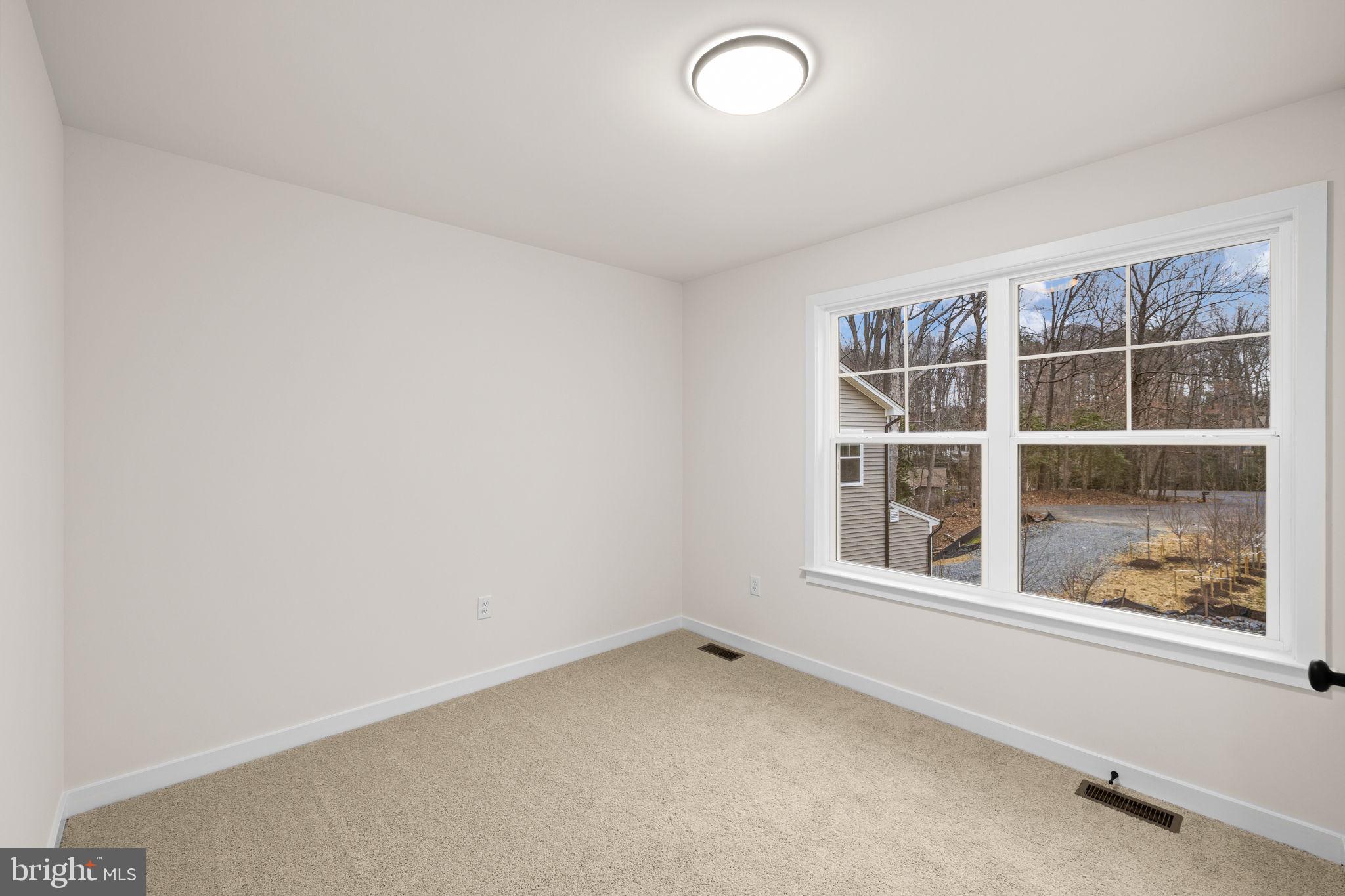 PRESIDENTIAL LAKES - Residential