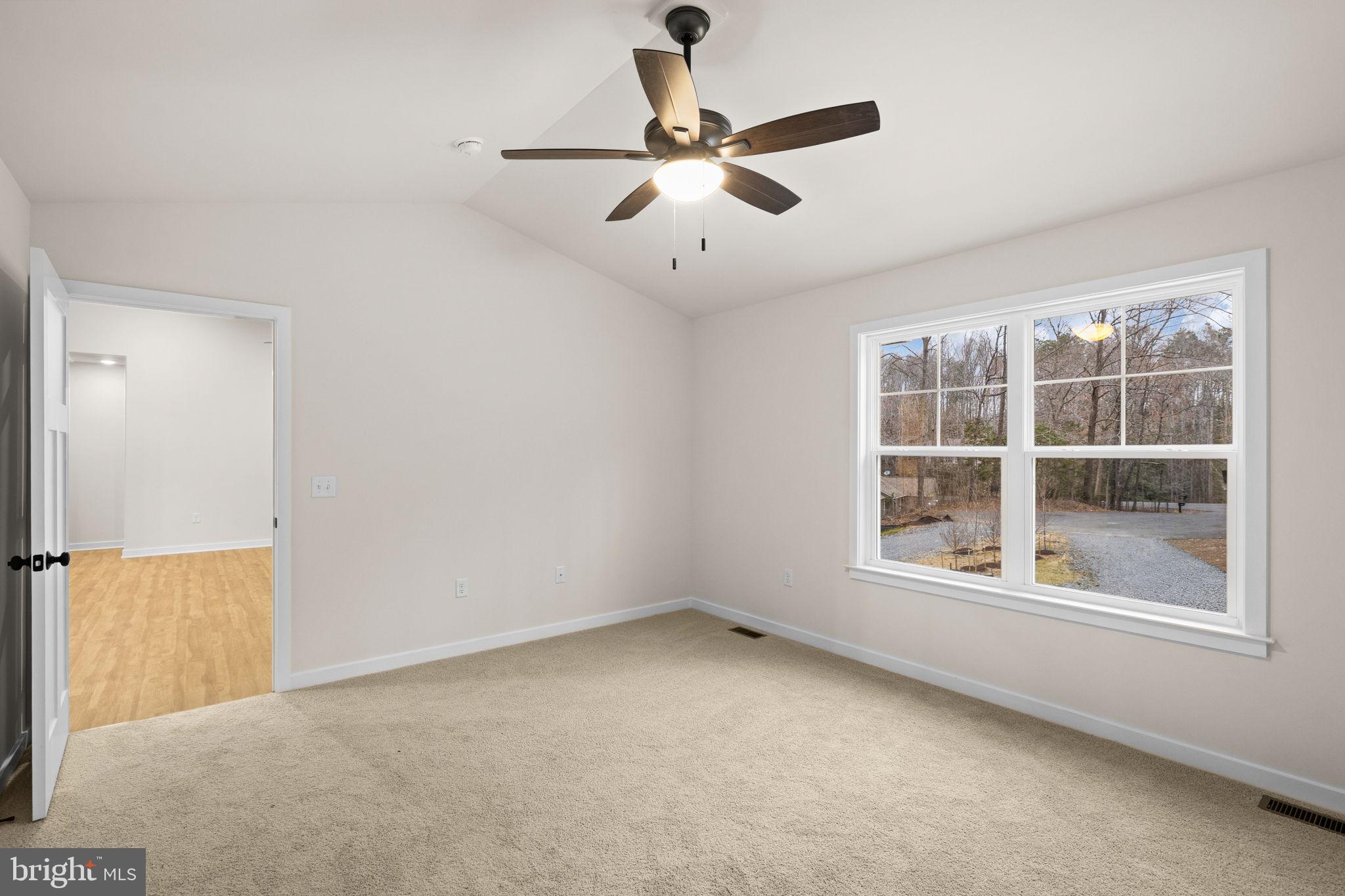 PRESIDENTIAL LAKES - Residential