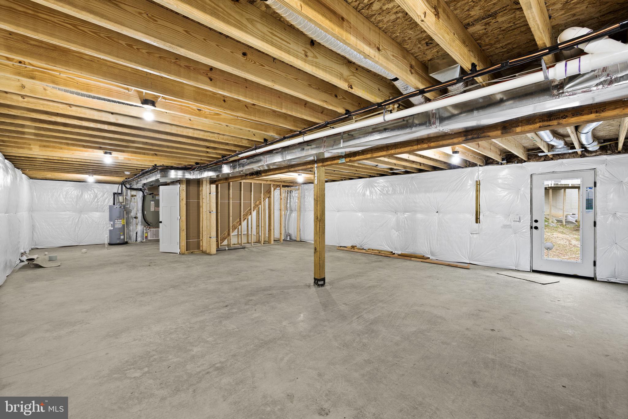 PRESIDENTIAL LAKES - Residential