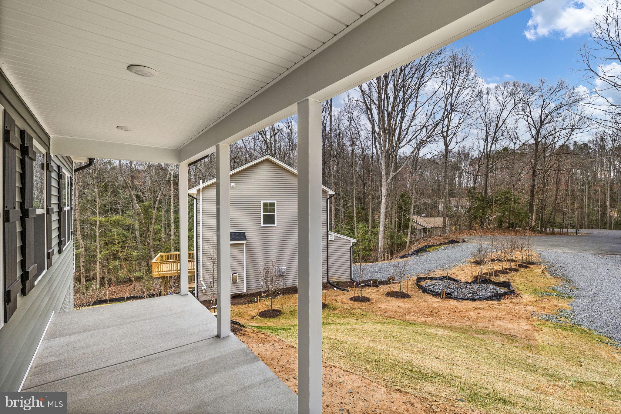 PRESIDENTIAL LAKES - Residential