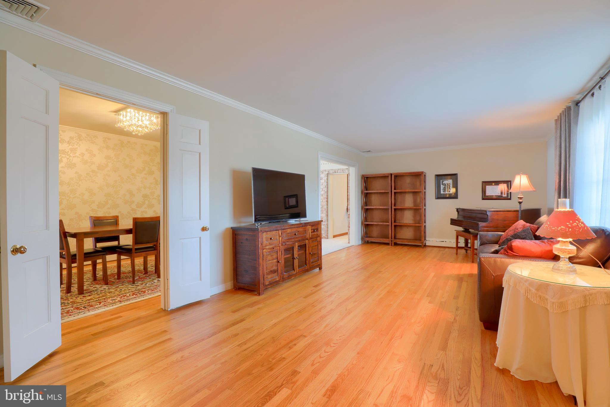 MISSION HILLS - Residential