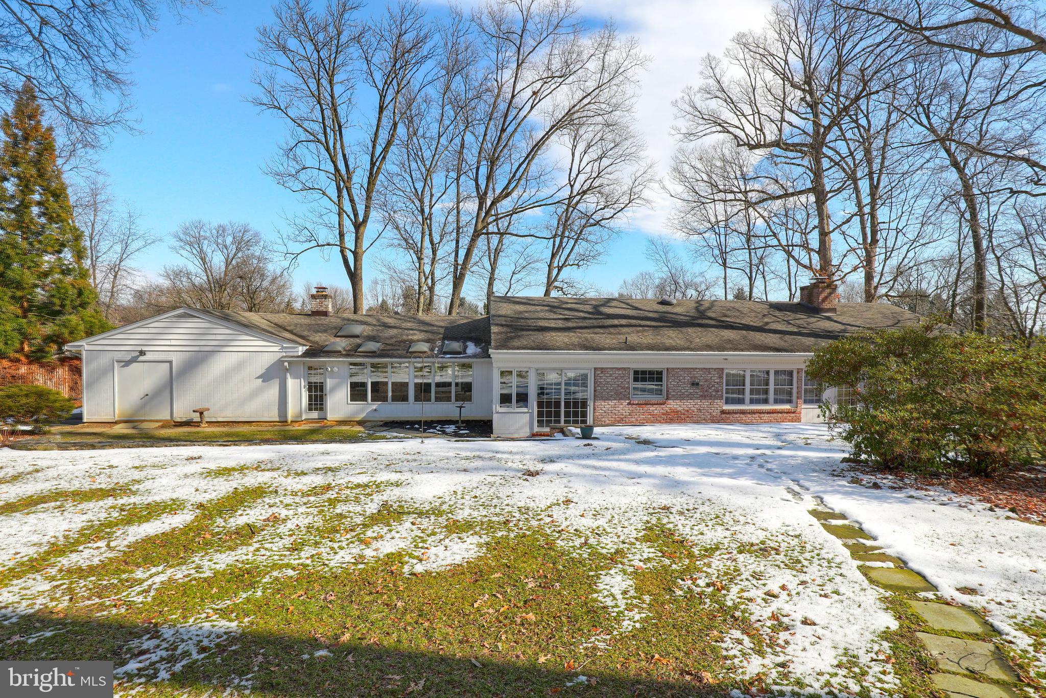 MISSION HILLS - Residential