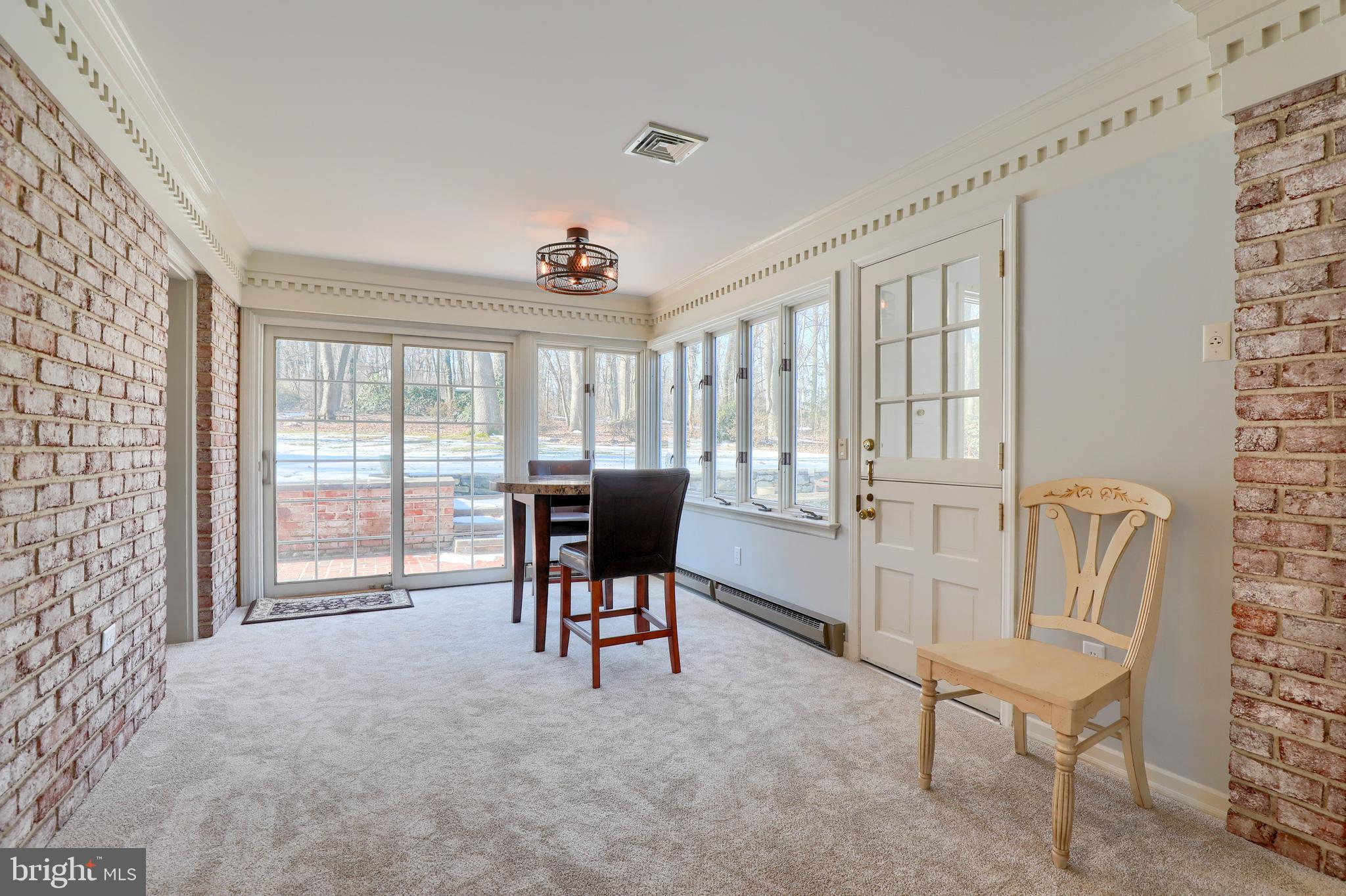 MISSION HILLS - Residential