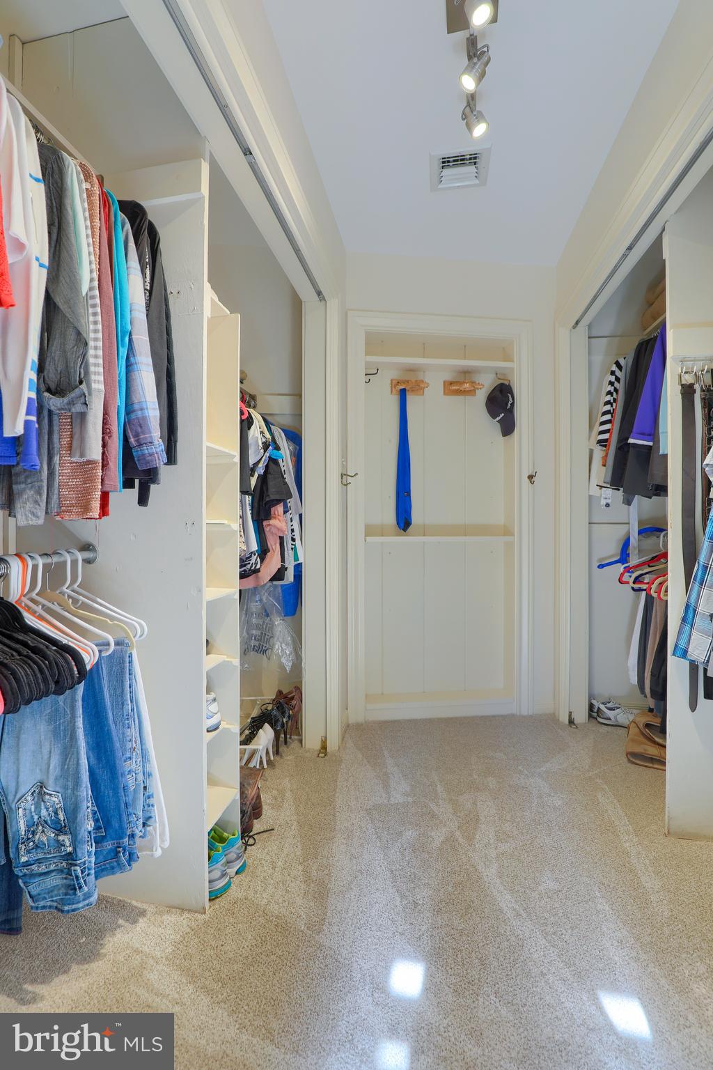 MISSION HILLS - Residential